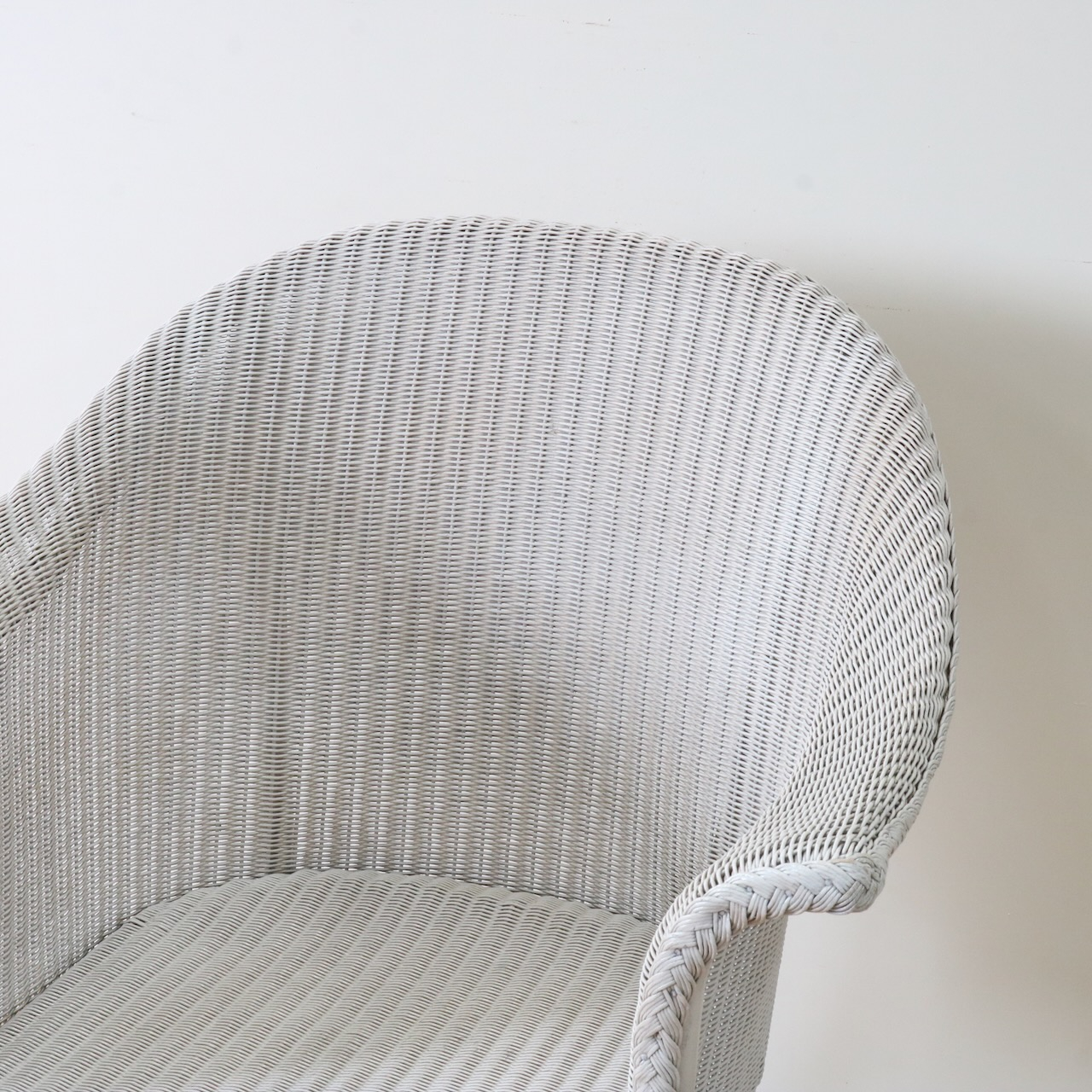 ロイドルームチェアー