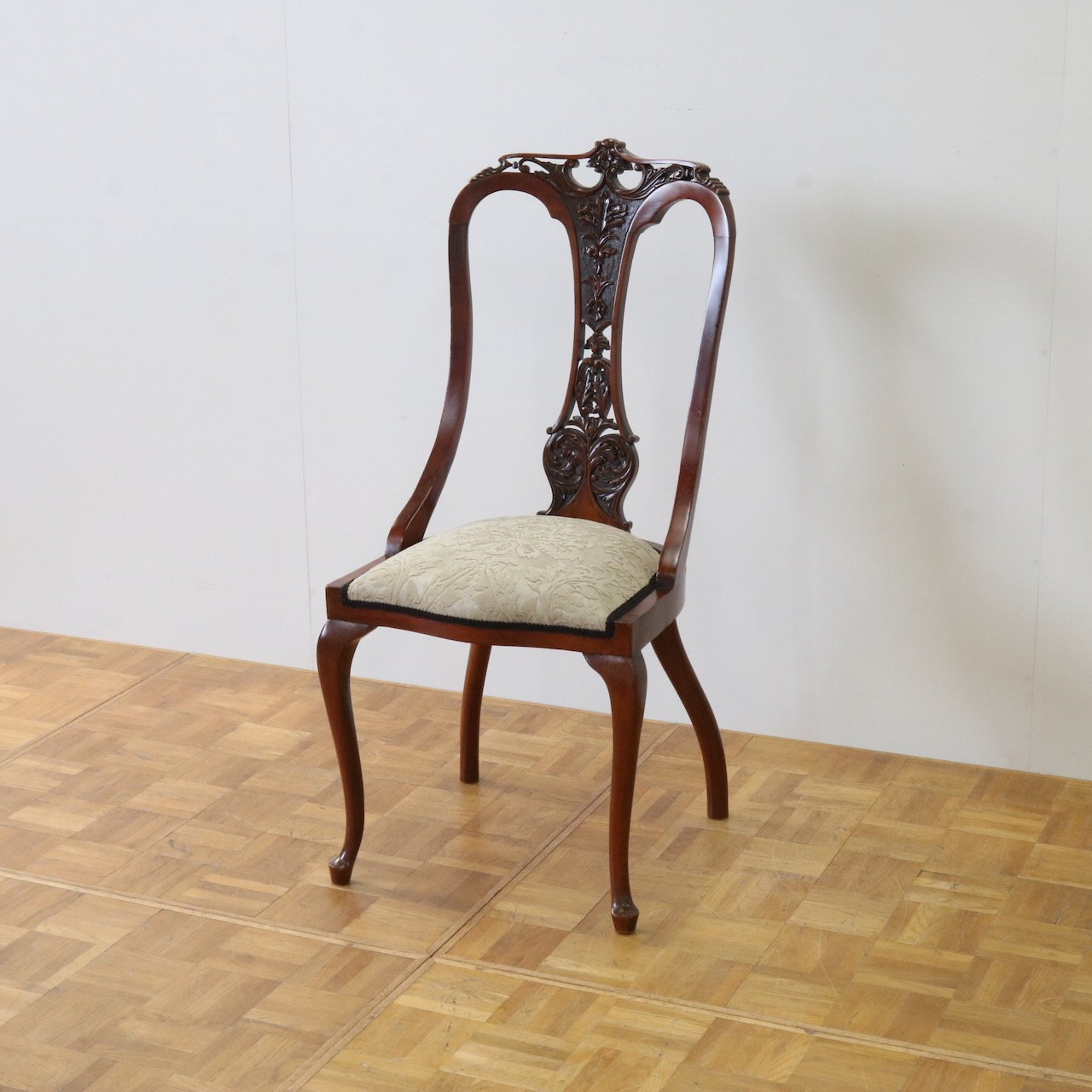 サイドチェアー