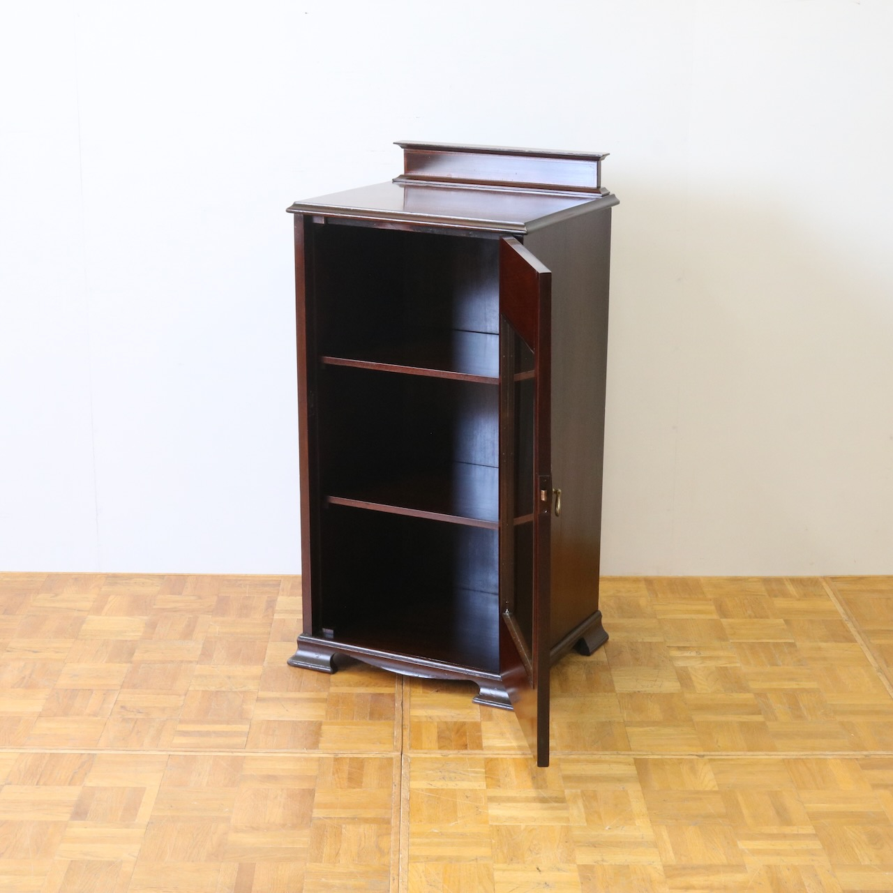 ミュージックキャビネット