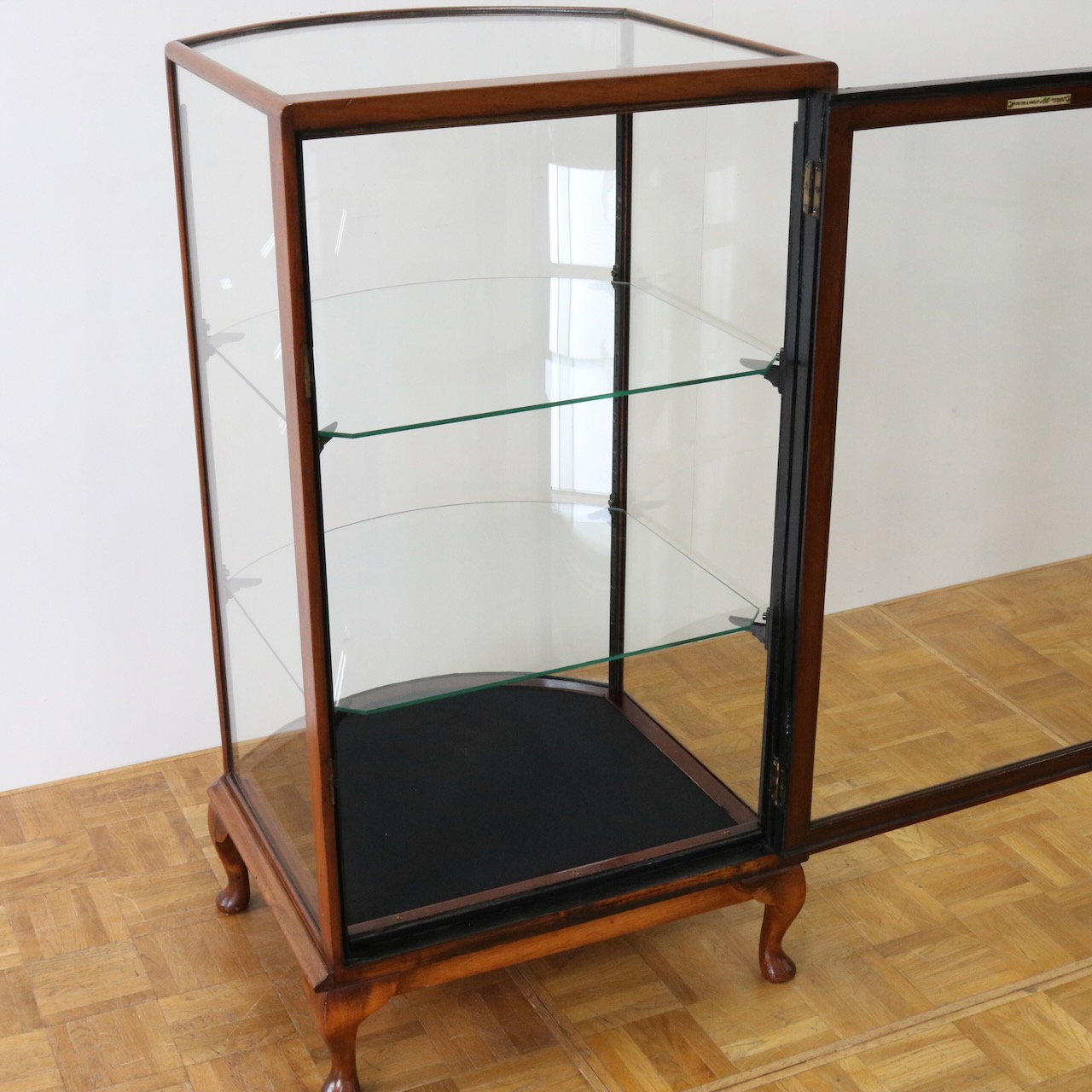 ショップキャビネット