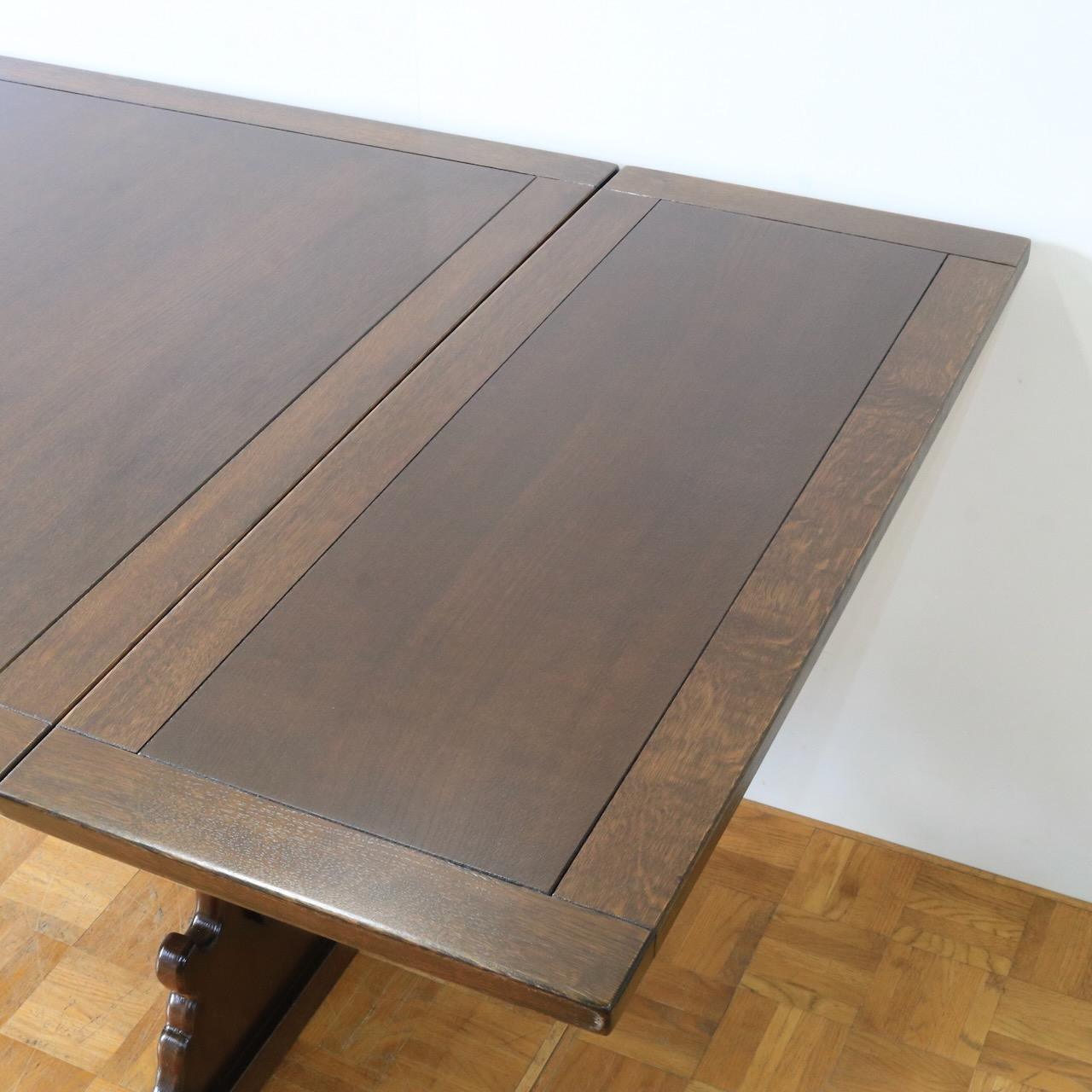 ドローリーフテーブル