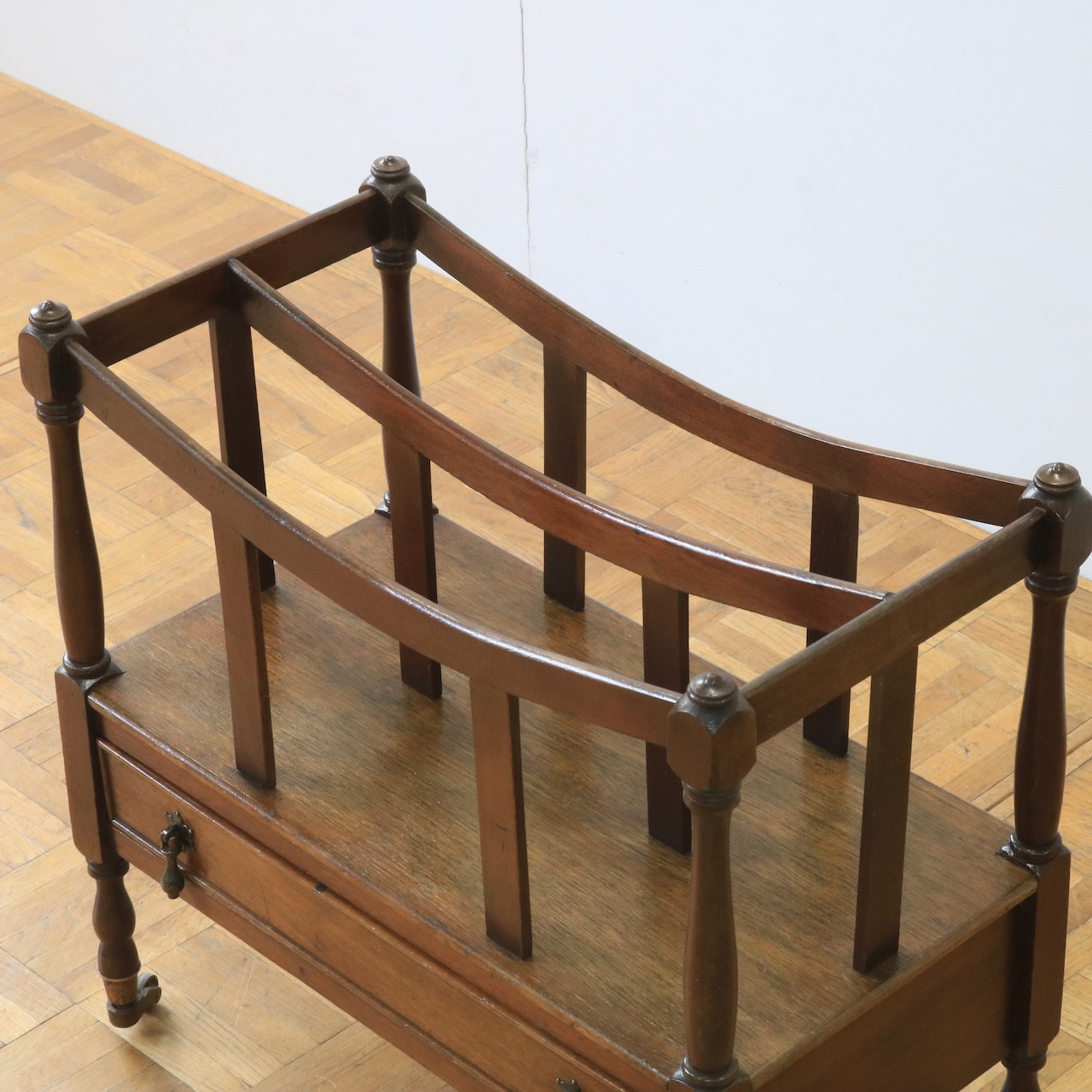 マガジンラック