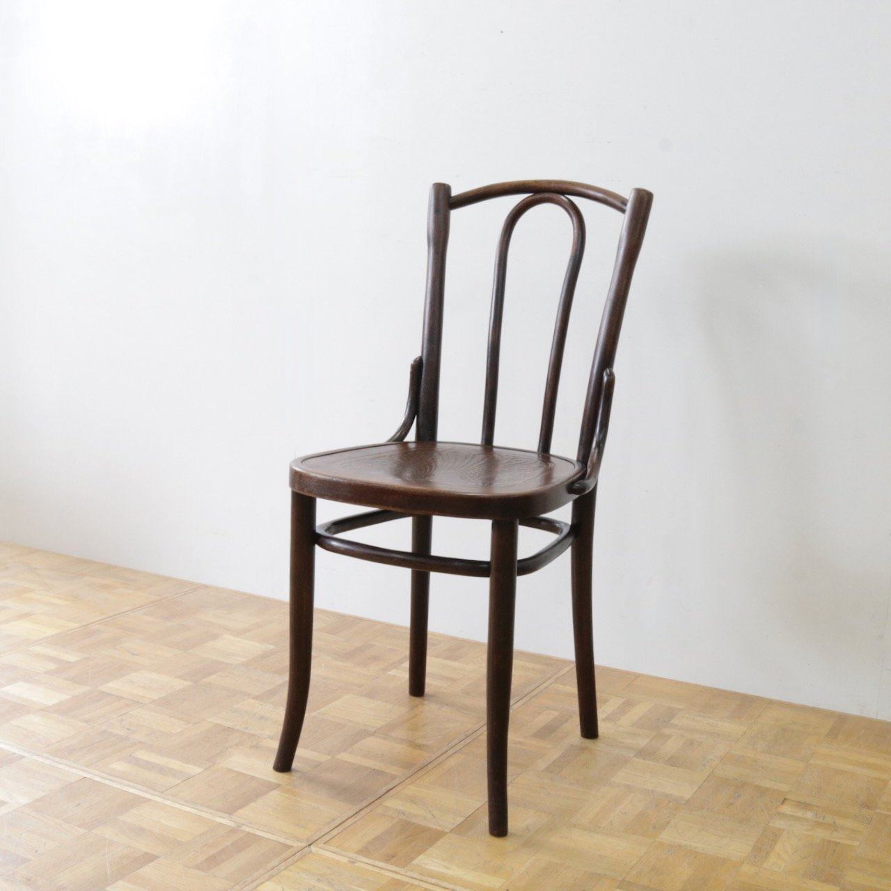 ベントウッドチェアー