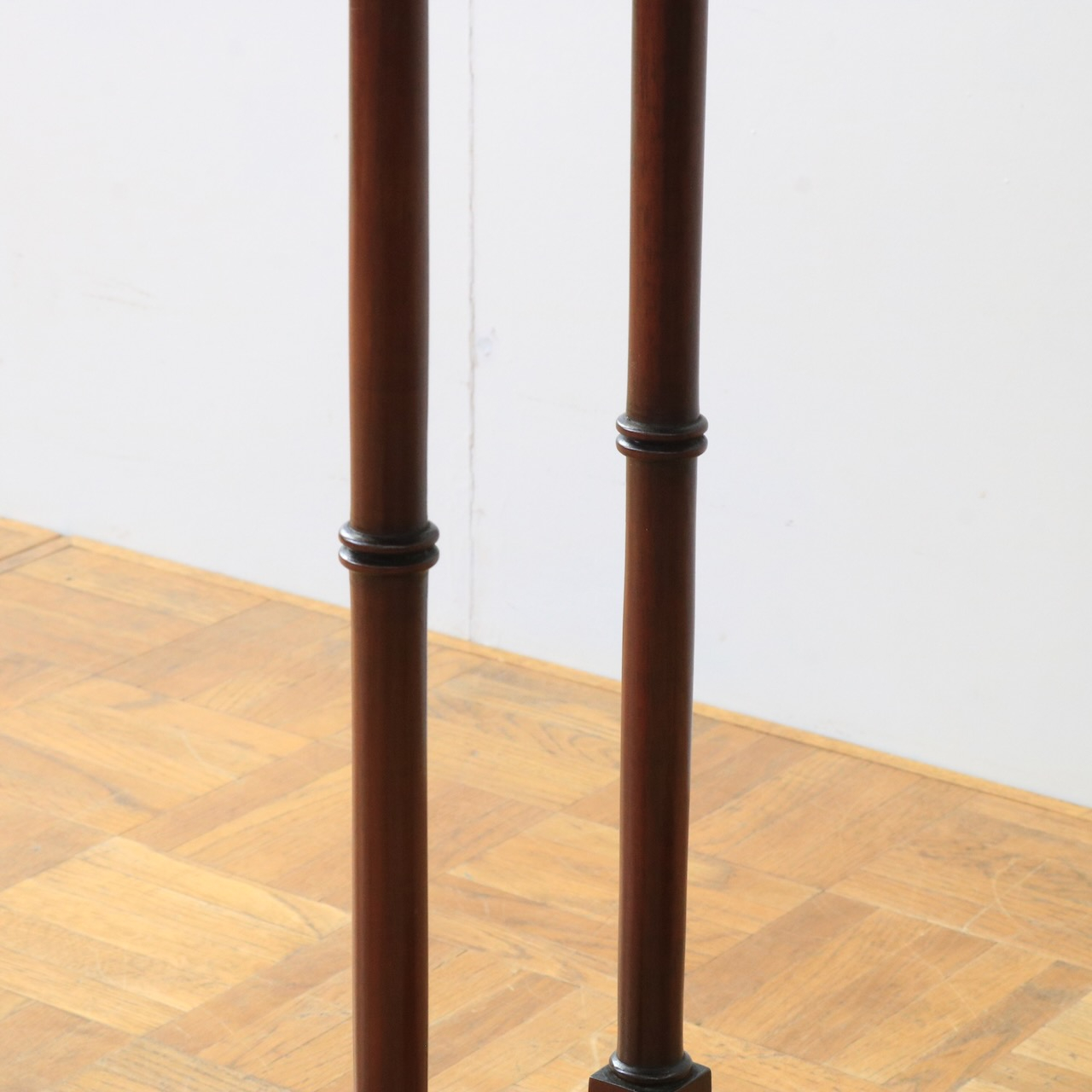 ネストテーブル