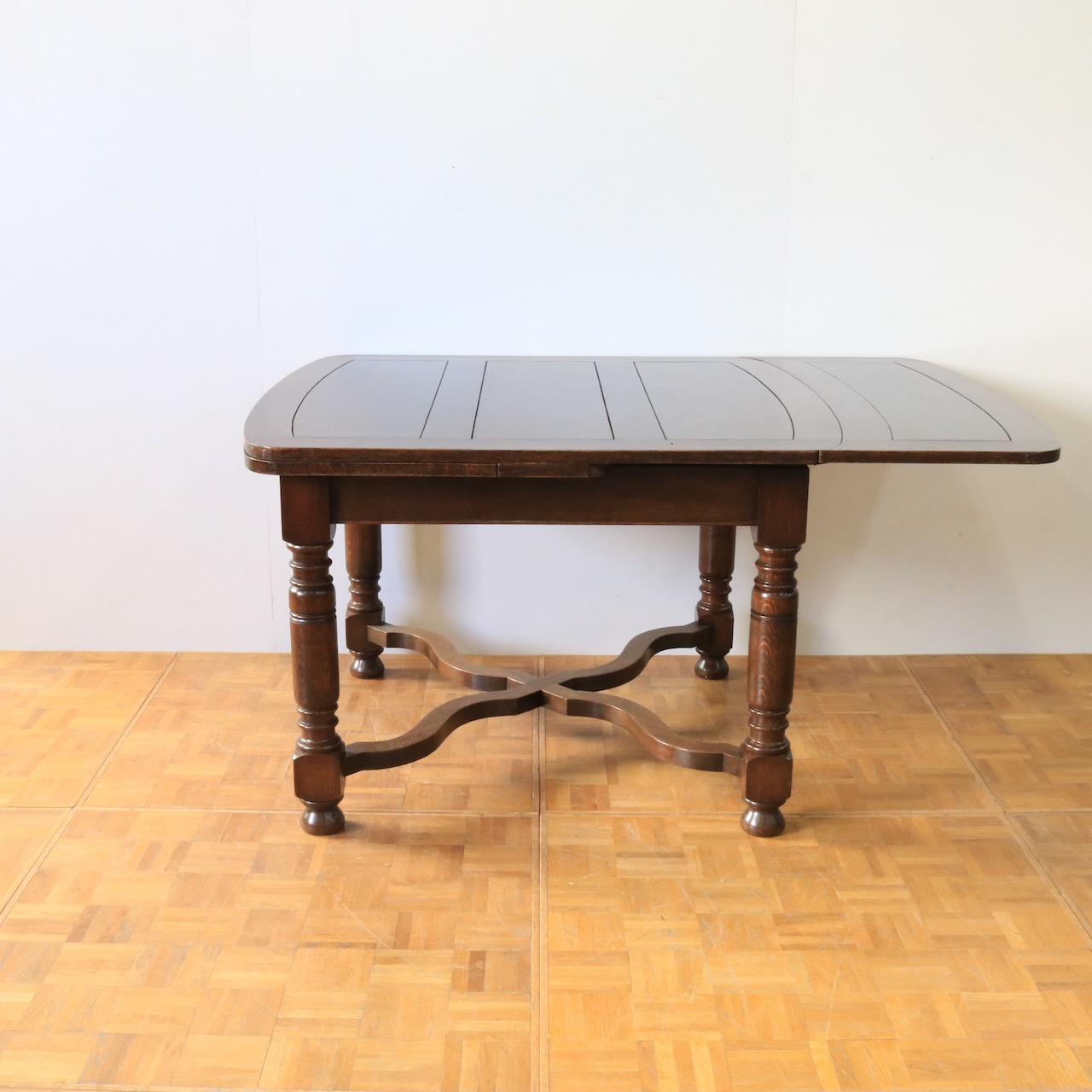 ドローリーフテーブル