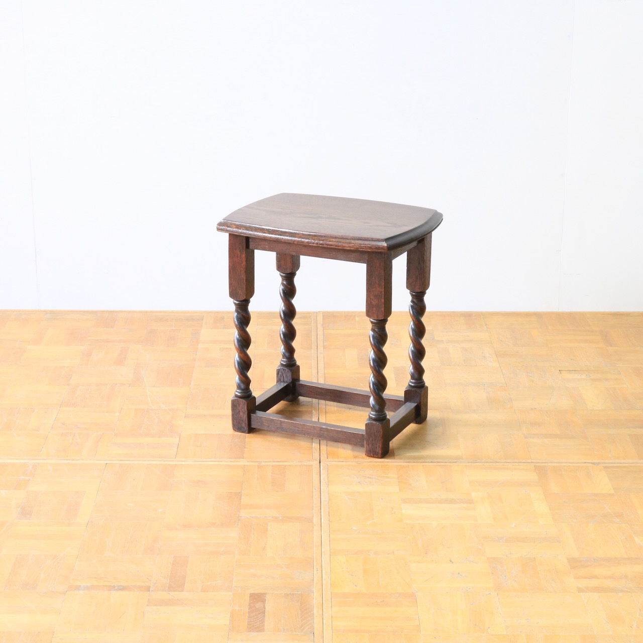 コーヒーテーブル