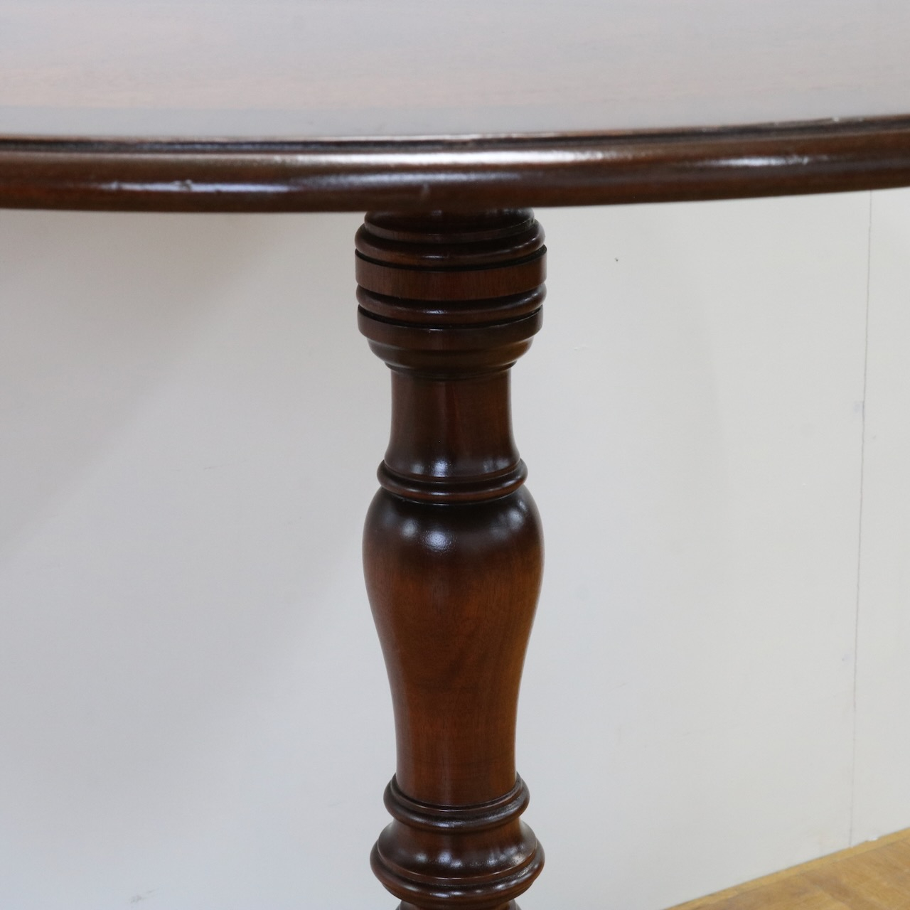 ティーテーブル