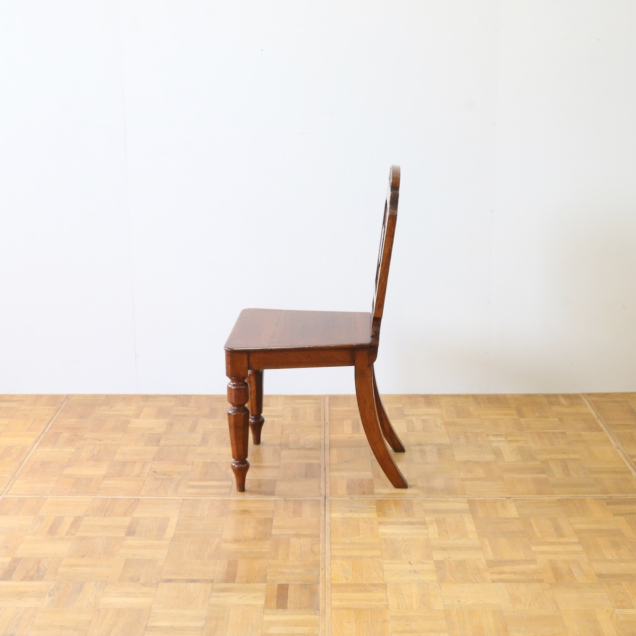 ホールチェアー