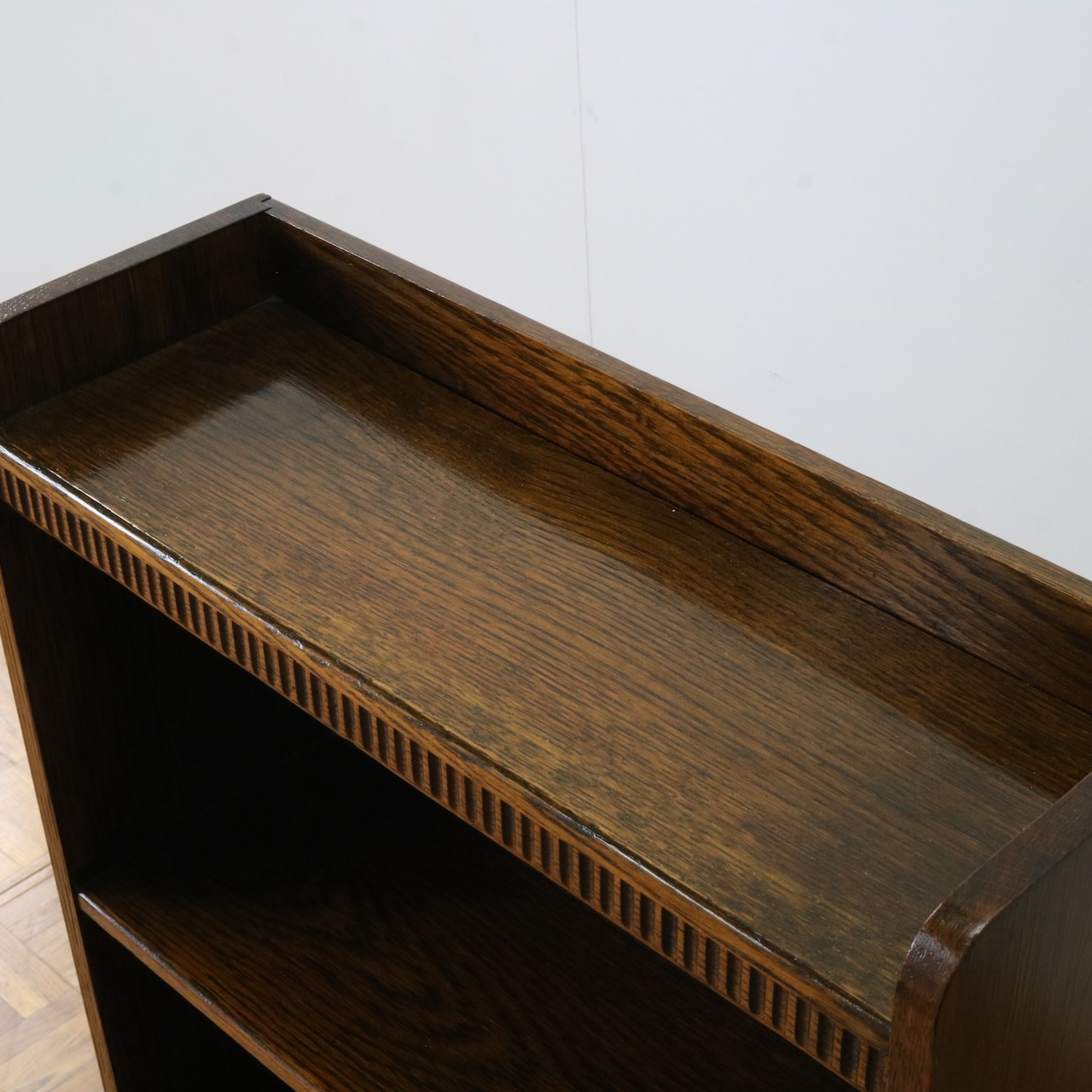 ブックシェルフ