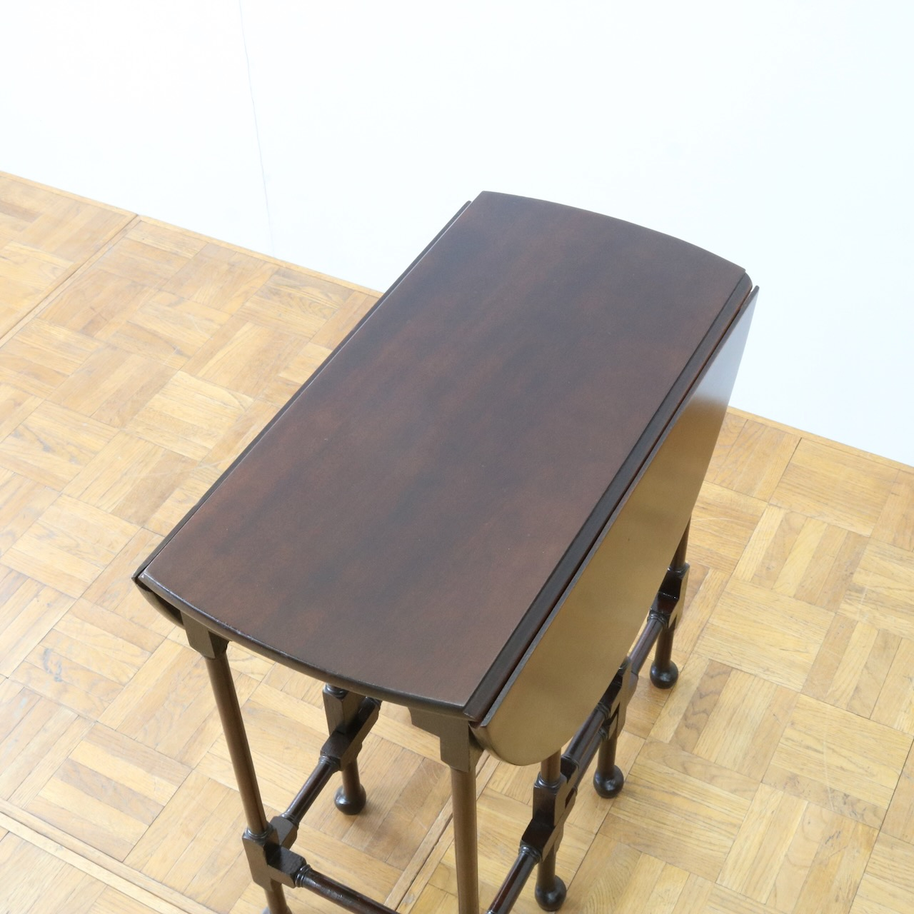 ゲートレッグテーブル