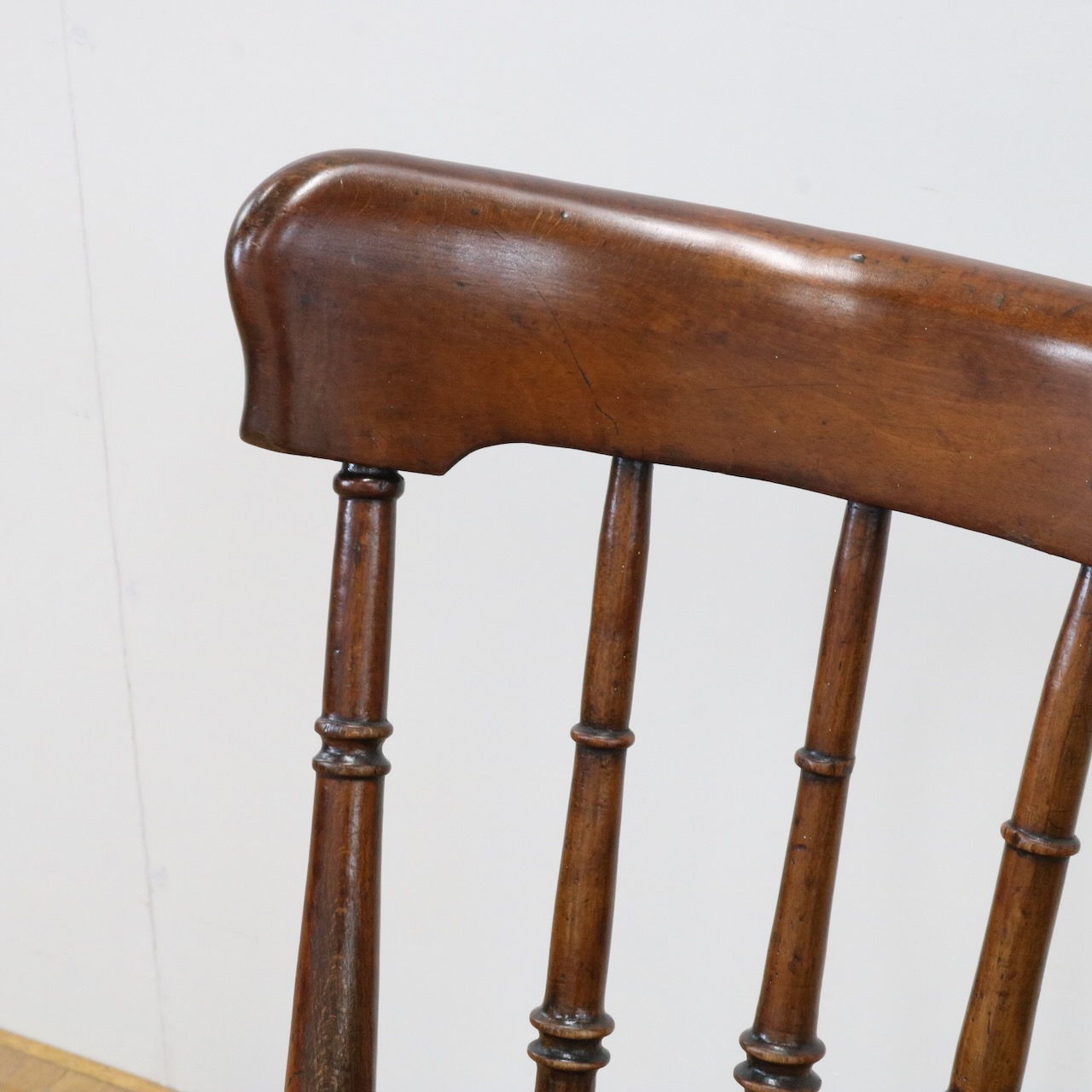 キッチンチェアー