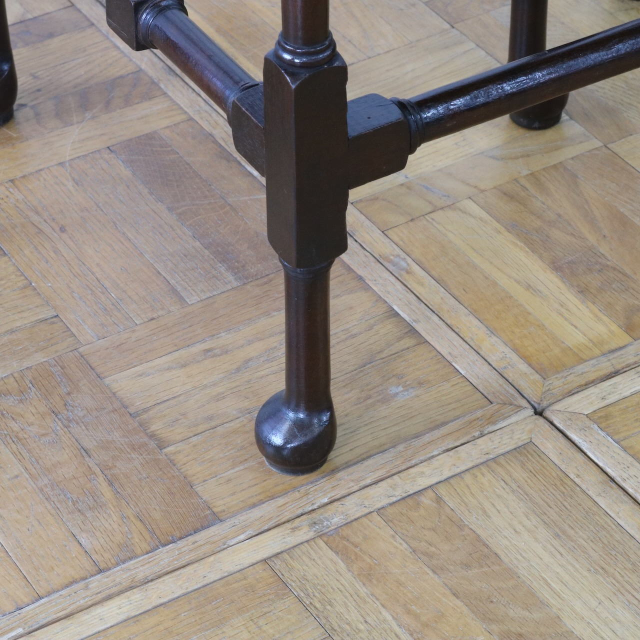 ゲートレッグテーブル