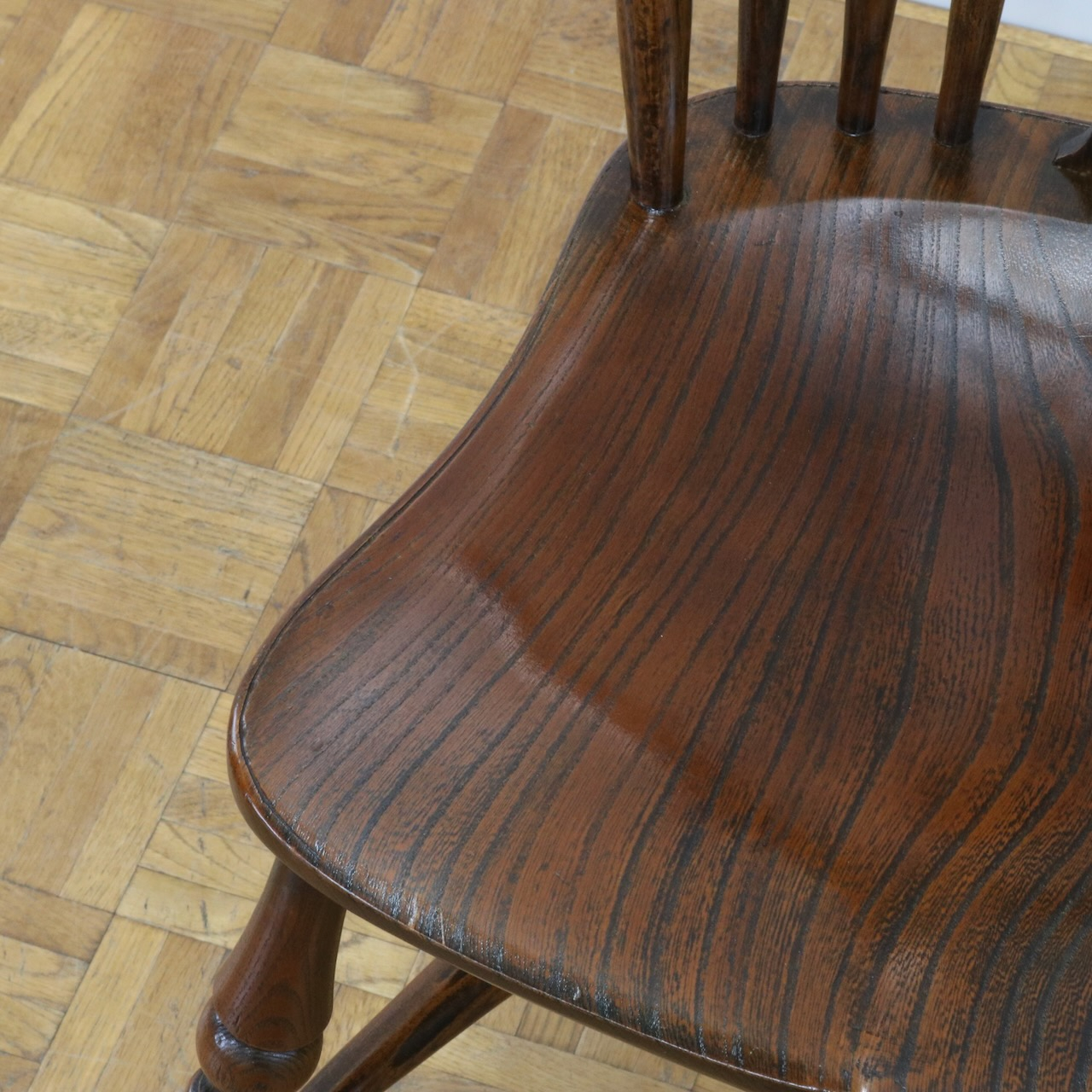 キッチンチェアー