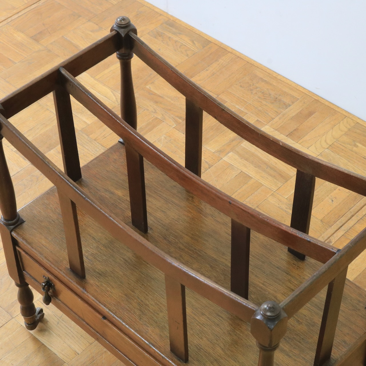 マガジンラック