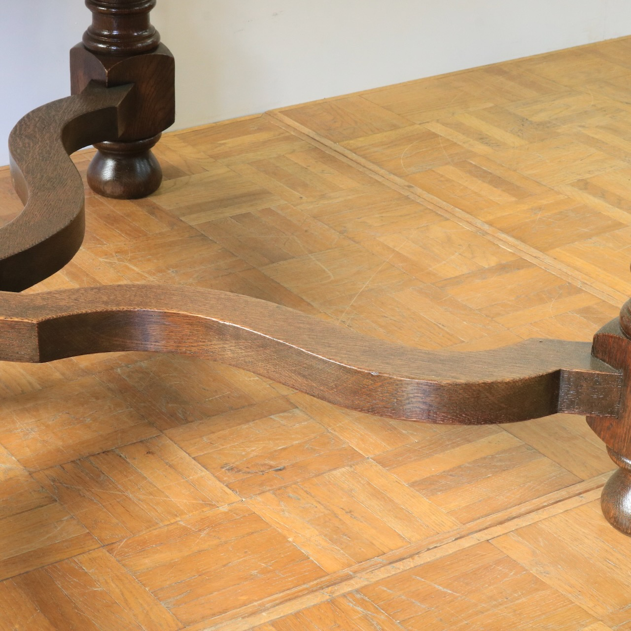 ドローリーフテーブル