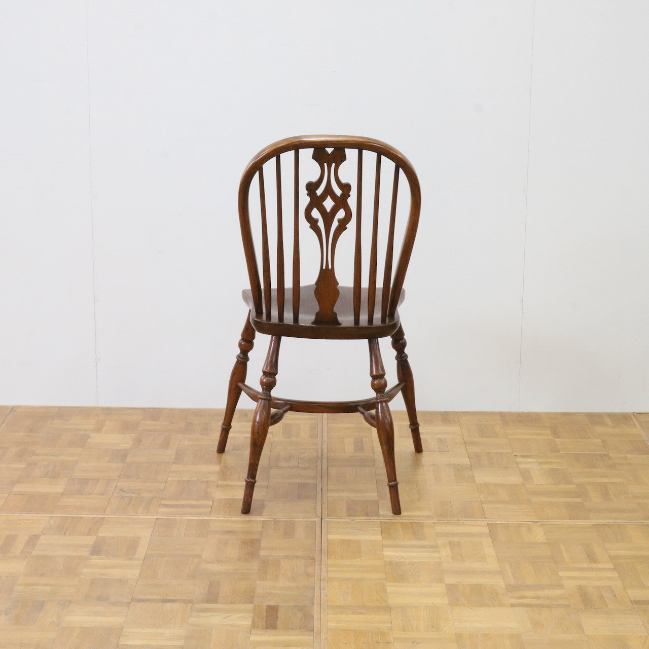 キッチンチェアー