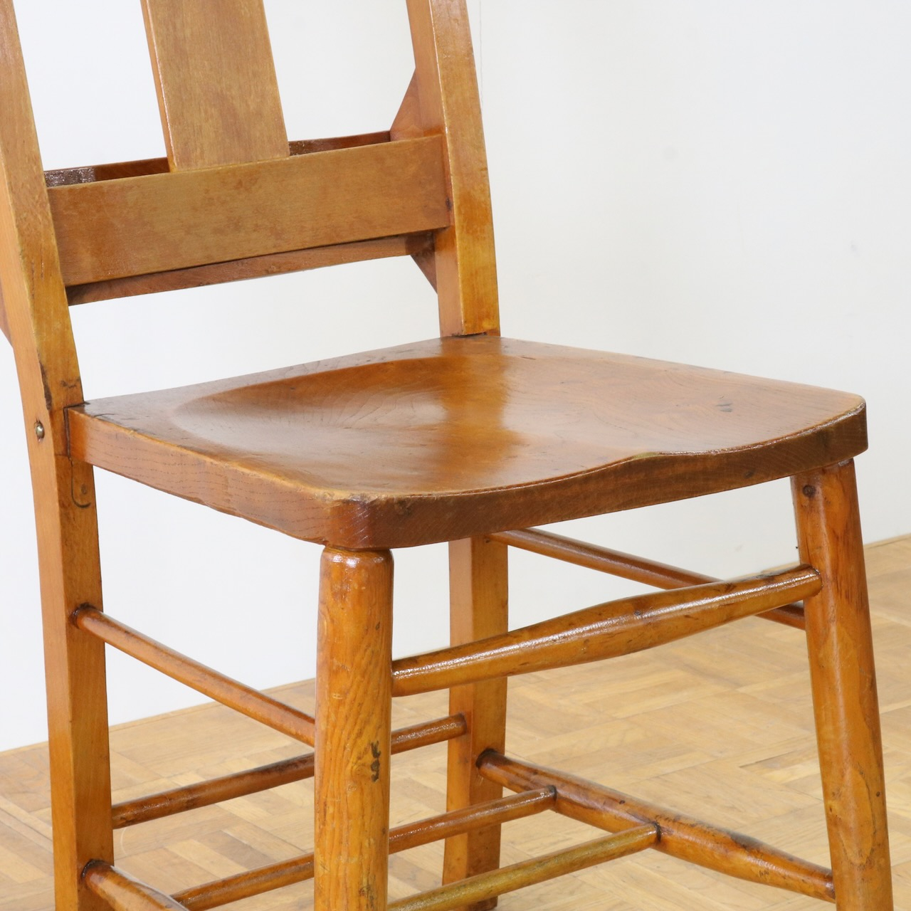 チャペルチェアー