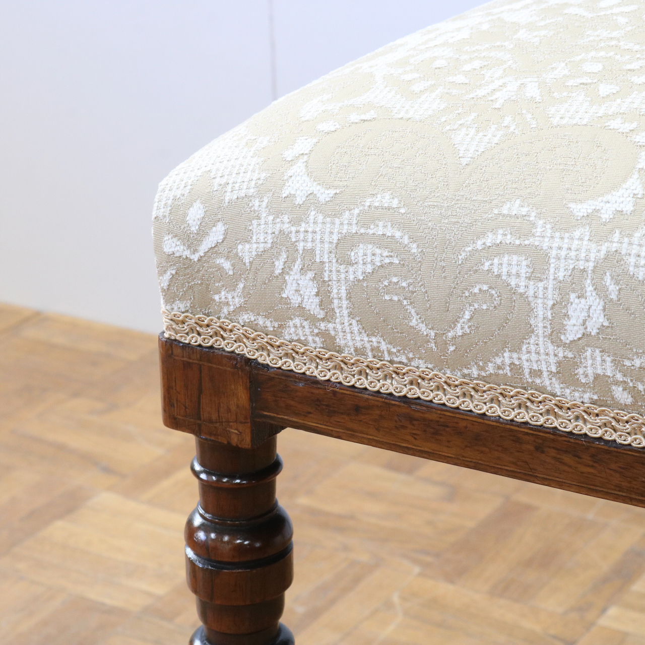 サイドチェアー