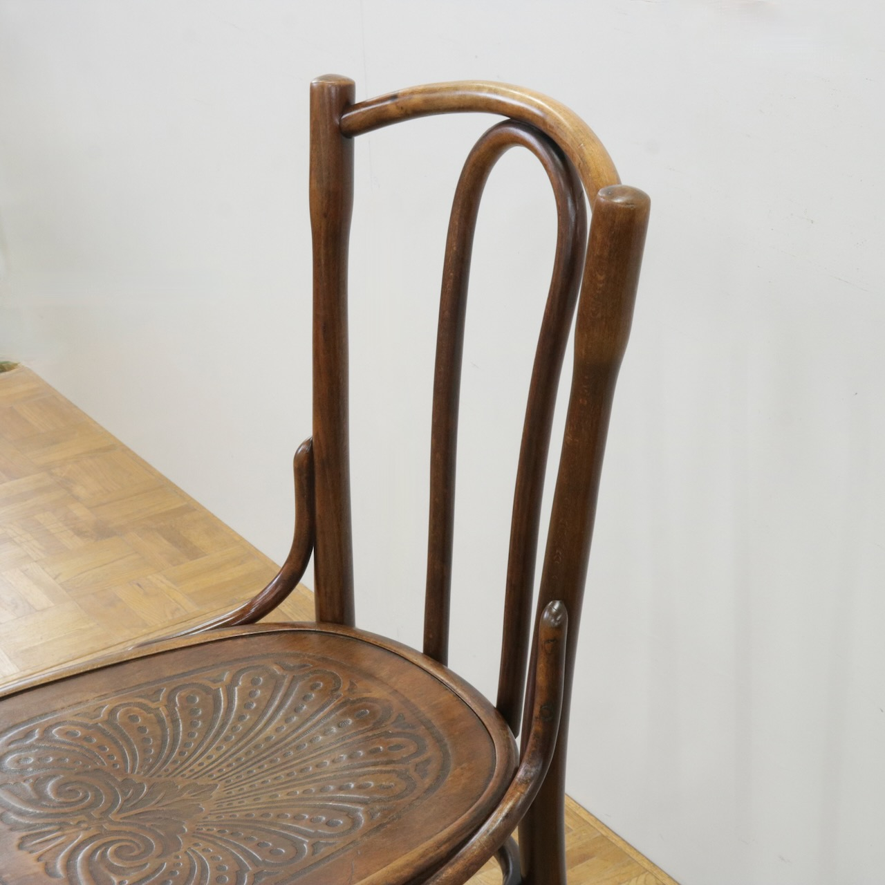 ベントウッドチェアー