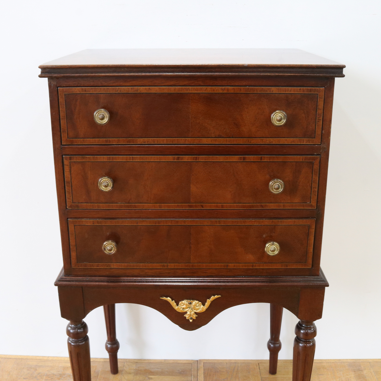 チェストオブドロワーズ