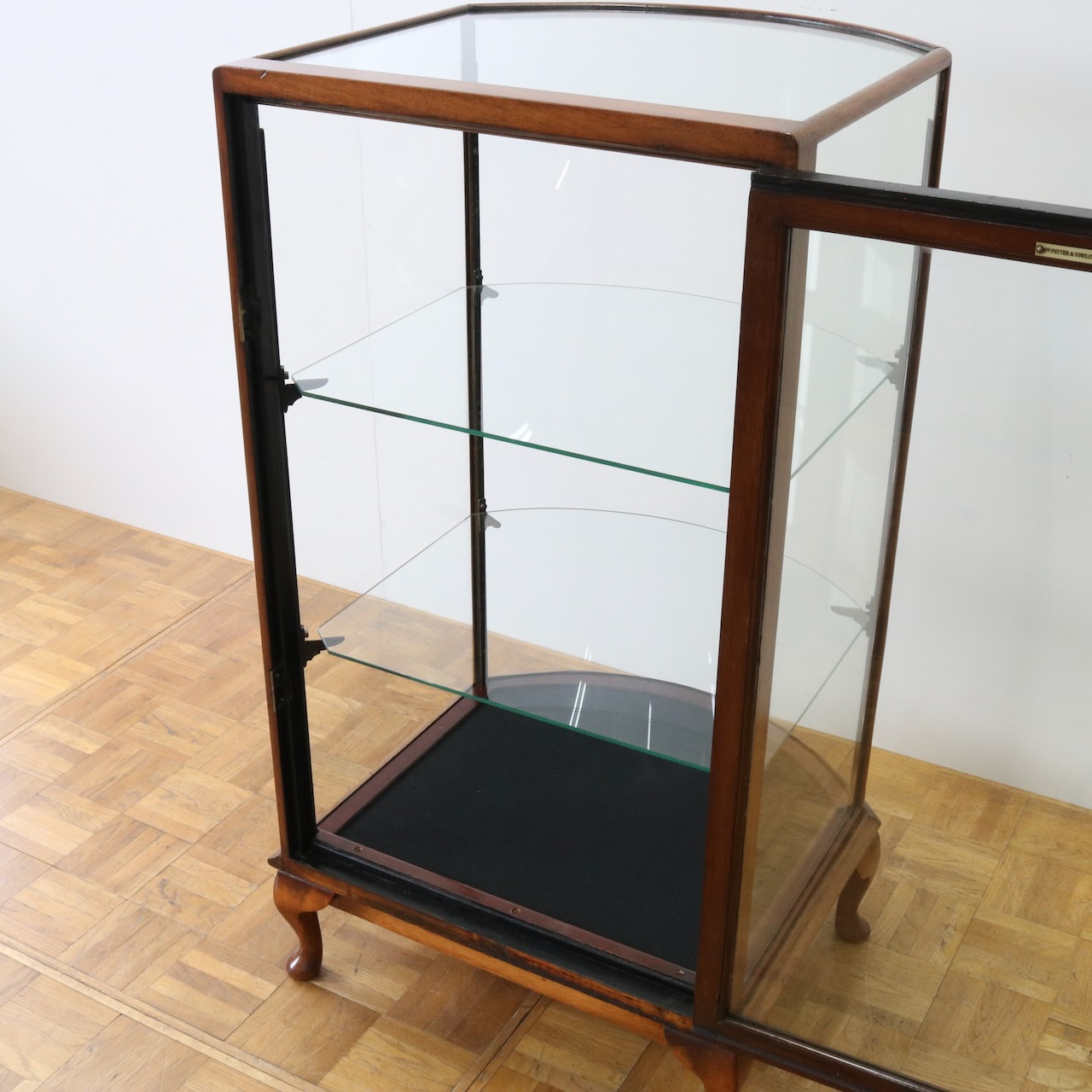 ショップキャビネット