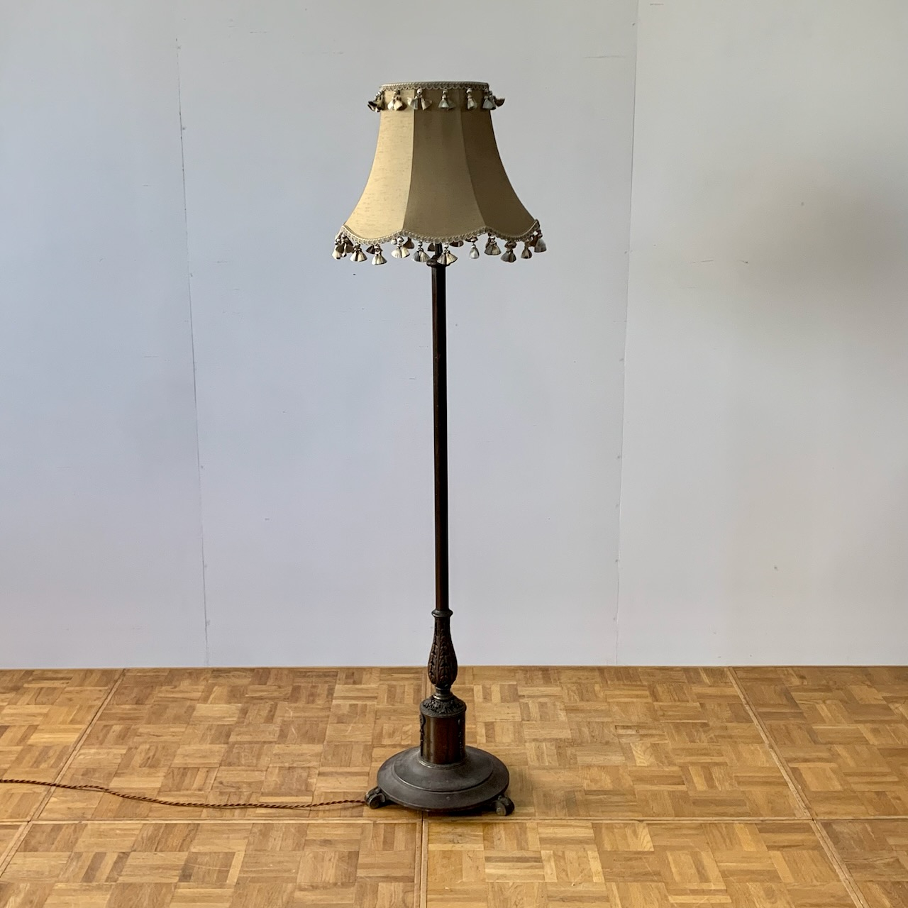 フロアスタンド