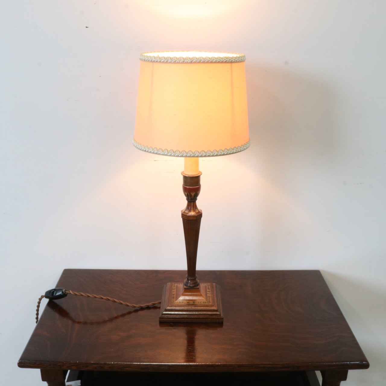 テーブルランプ