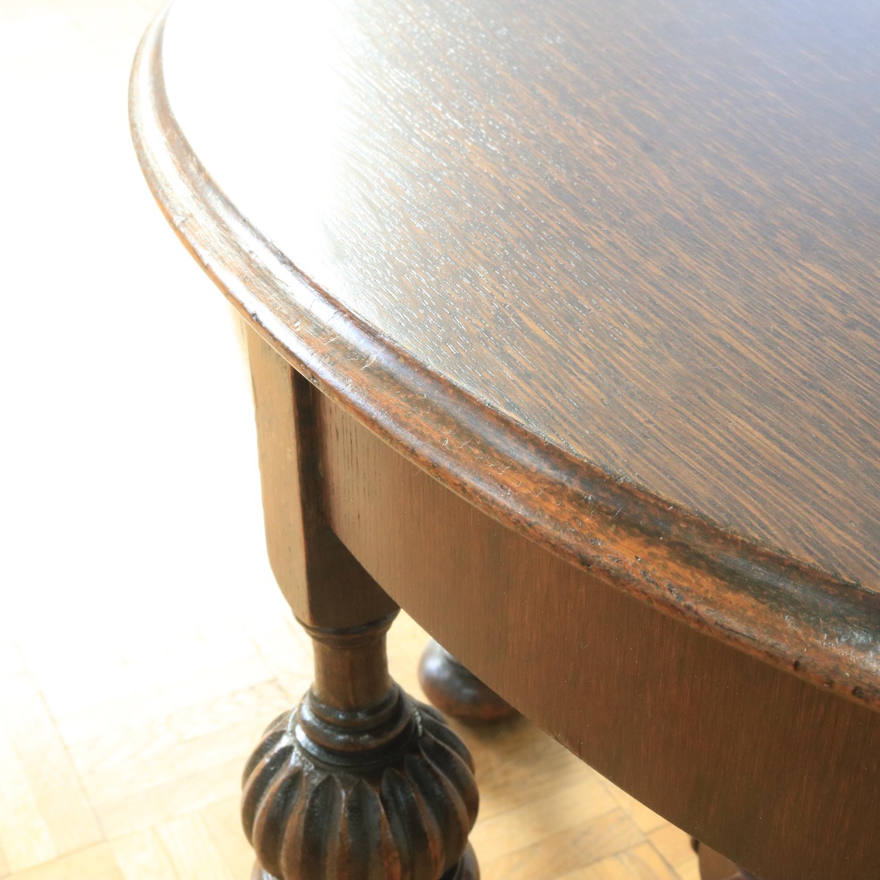 コーヒーテーブル