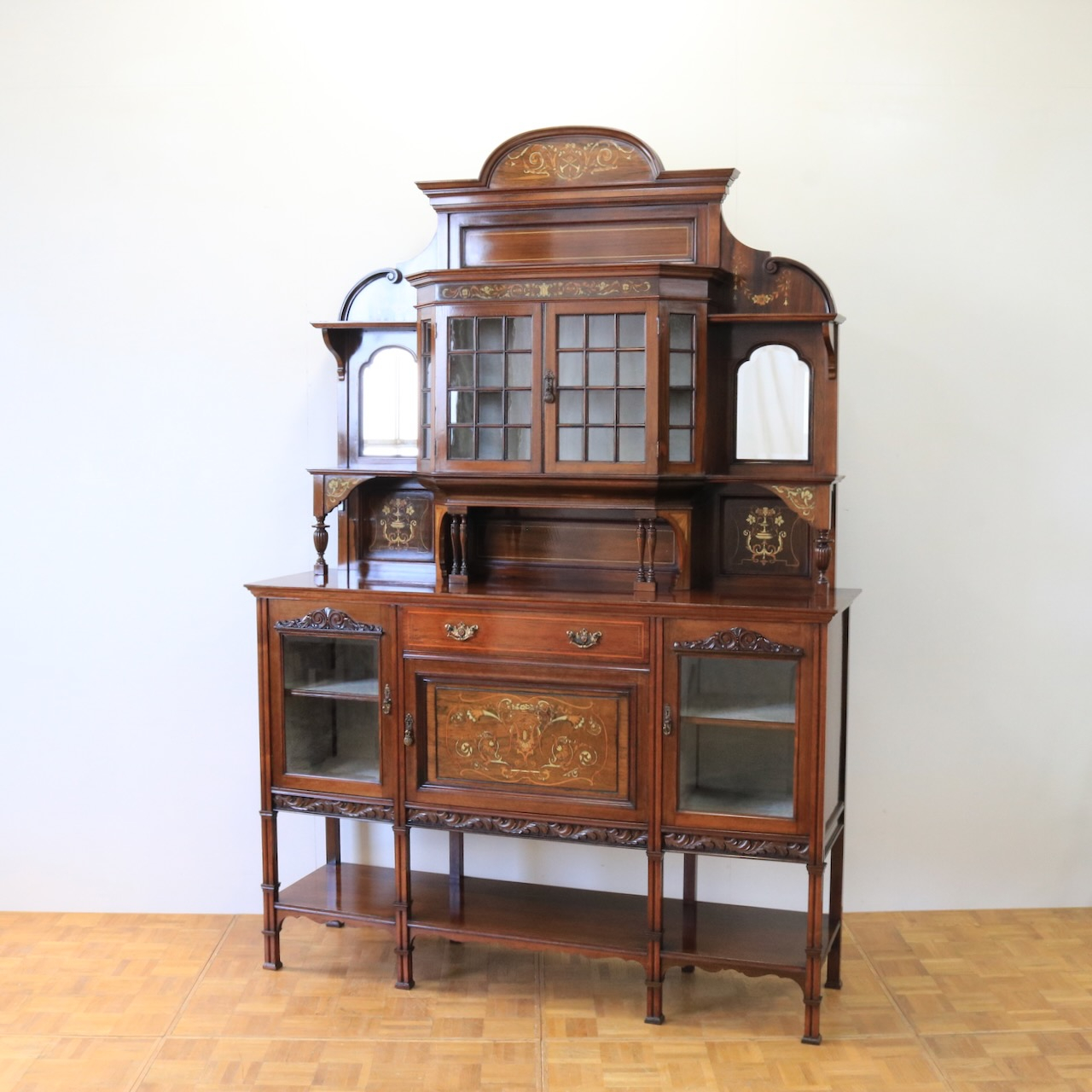 ミラーバックサイドボード