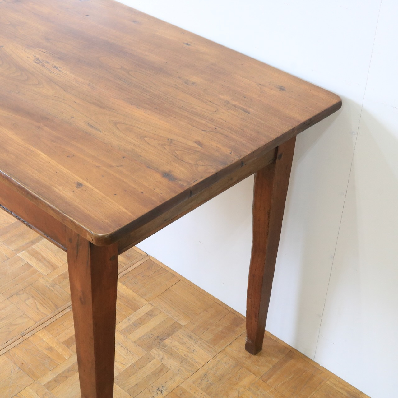 ダイニングテーブル