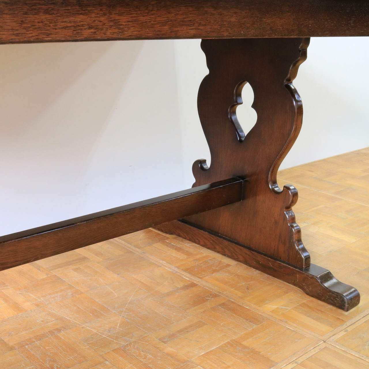 ドローリーフテーブル