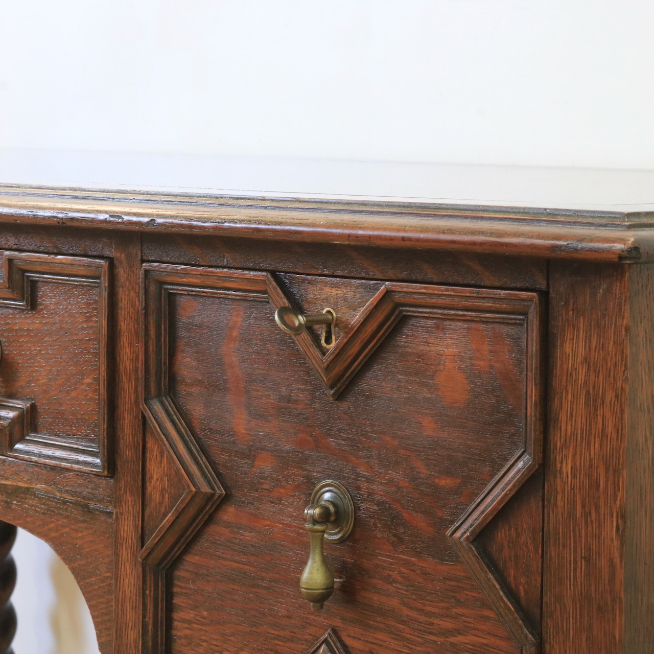 ライティングデスク