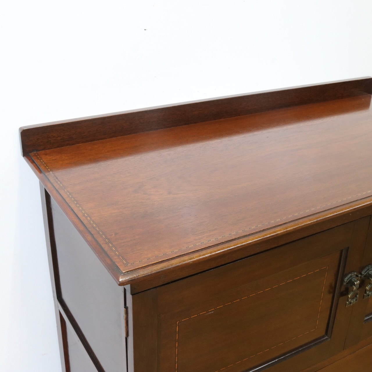 カップボードチェスト