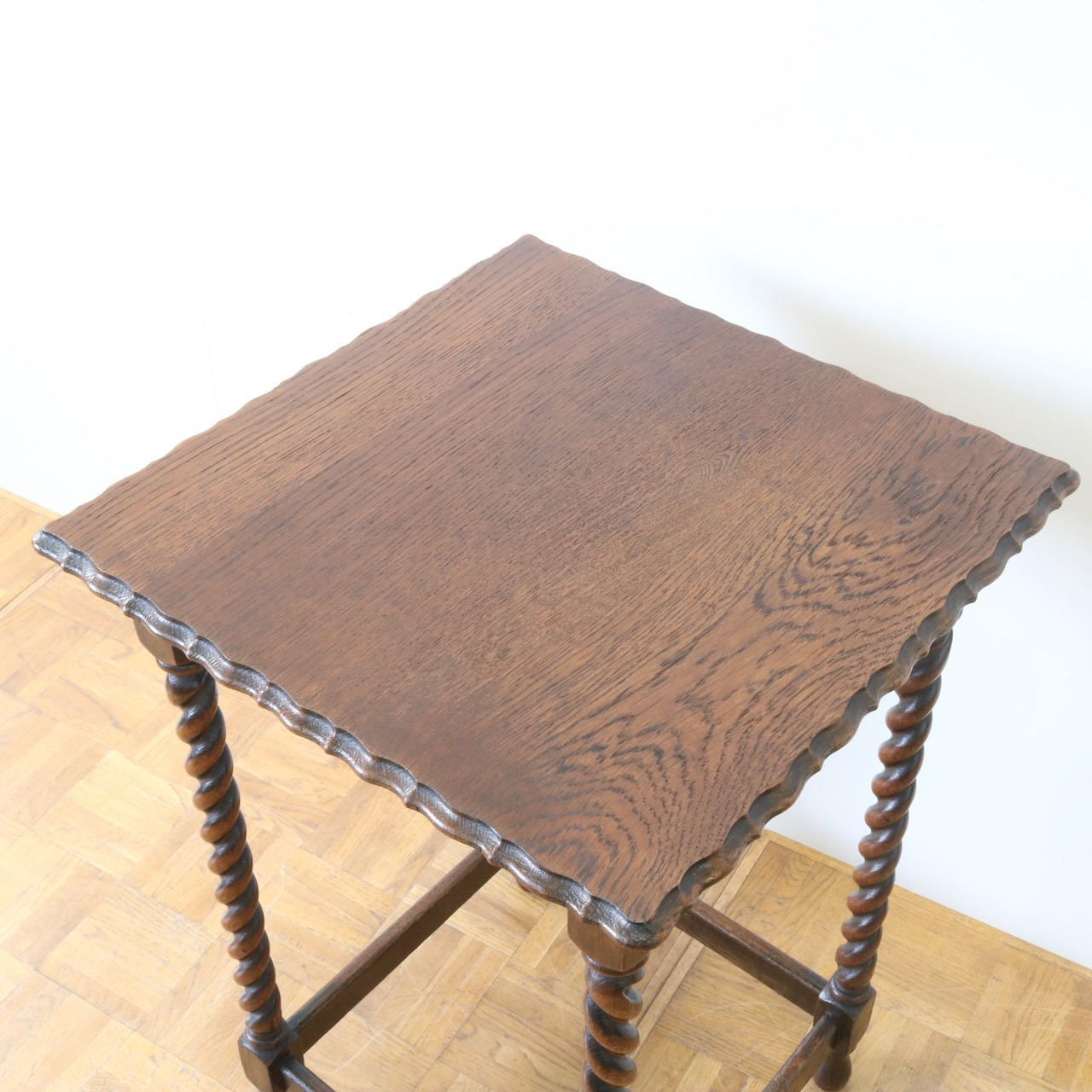 オケージョナルテーブル