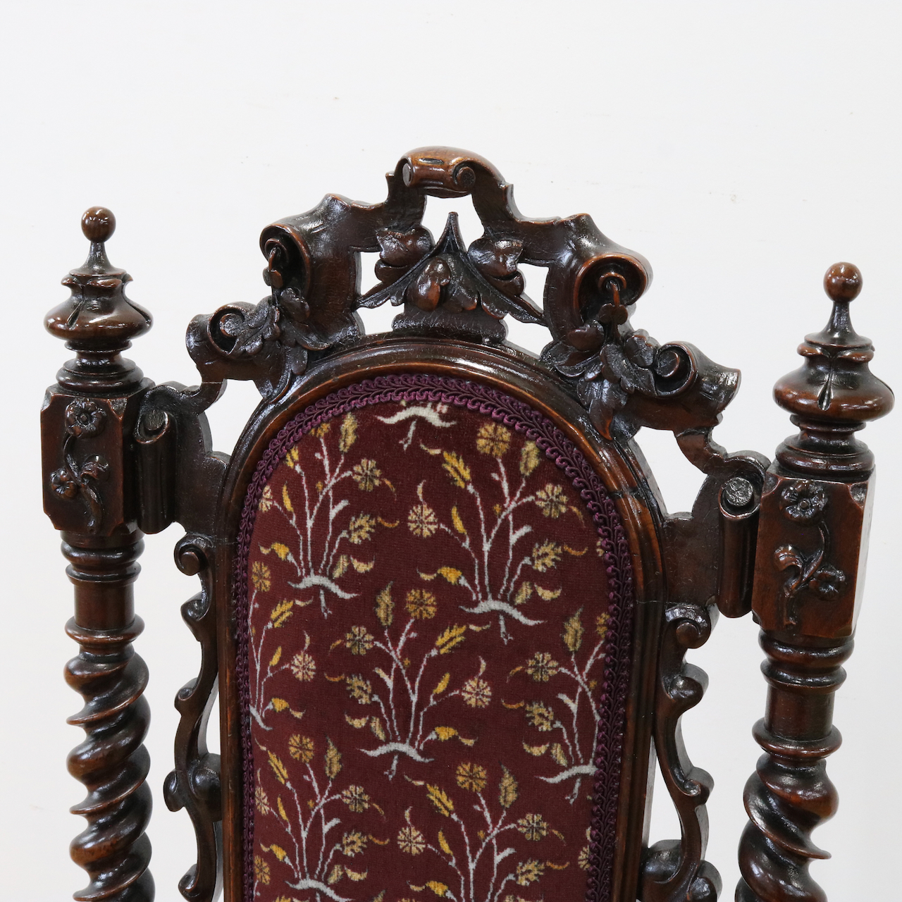 ナーシングチェアー