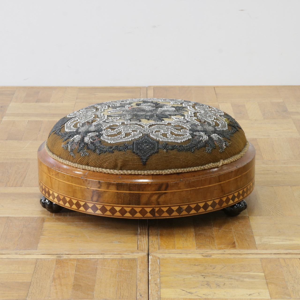 フットスツール