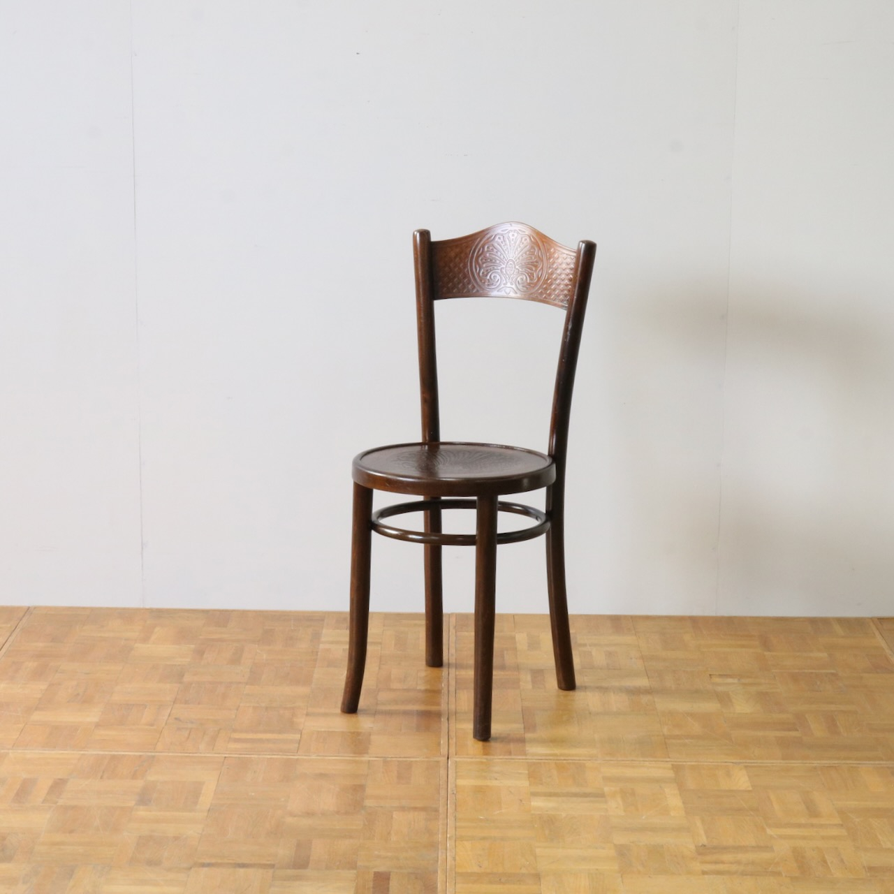 ベントウッドチェアー