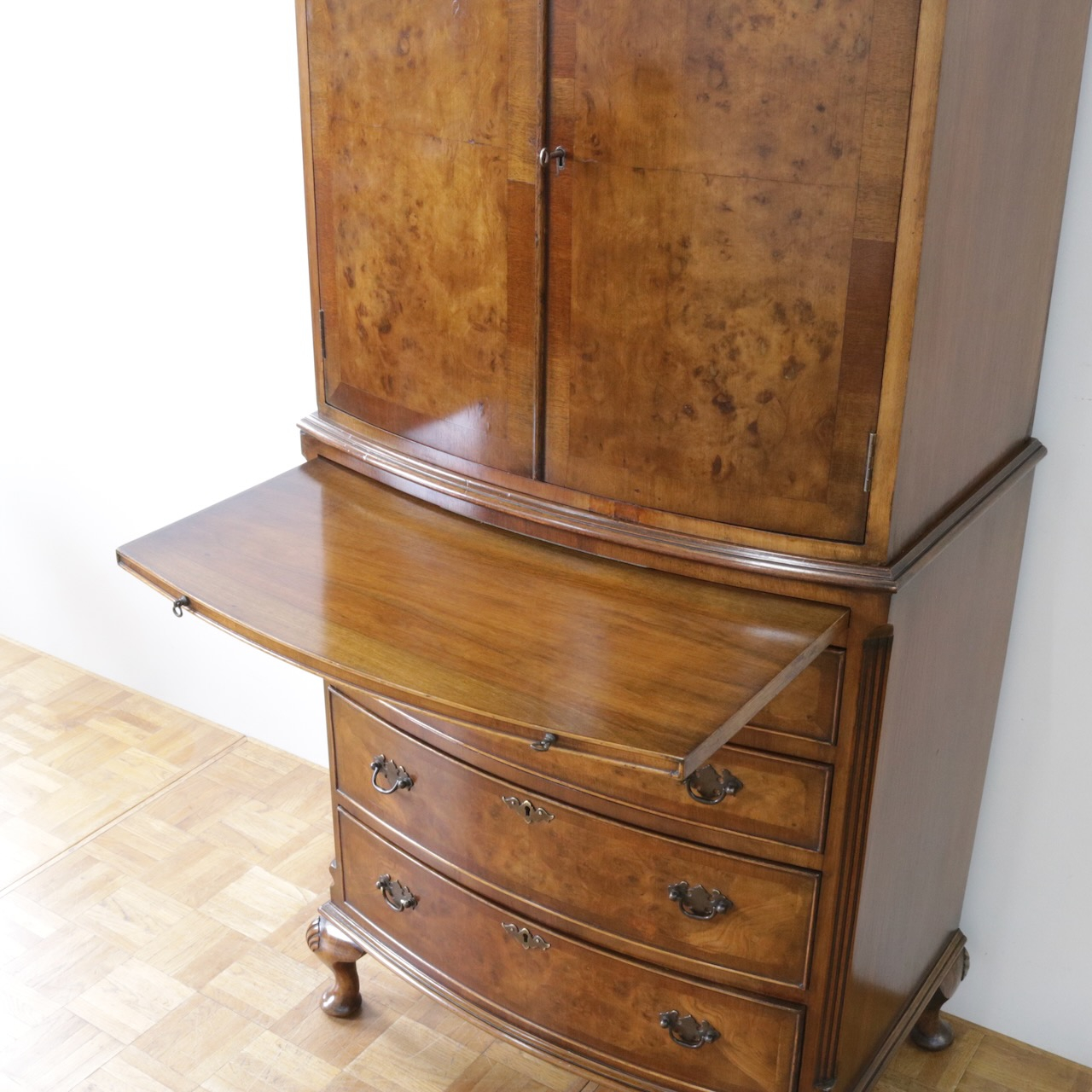 カップボードチェスト