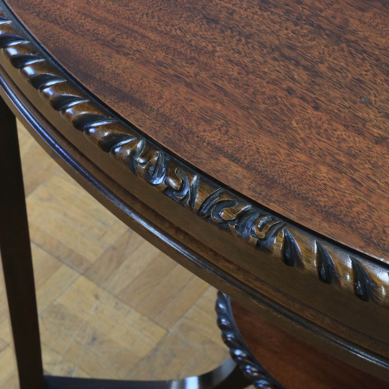 オケージョナルテーブル