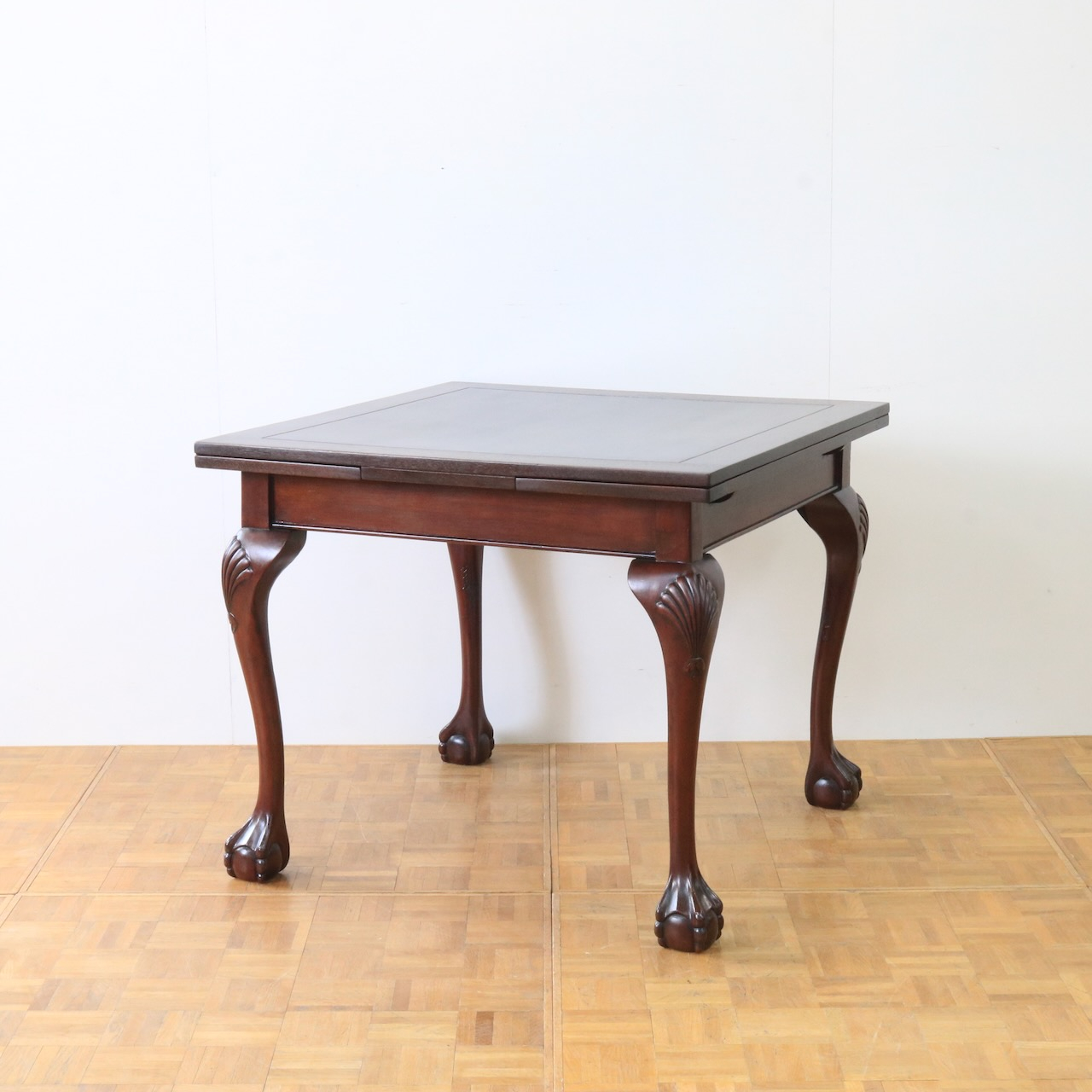 ドローリーフテーブル