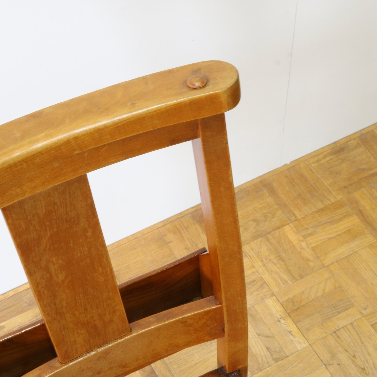 チャペルチェアー