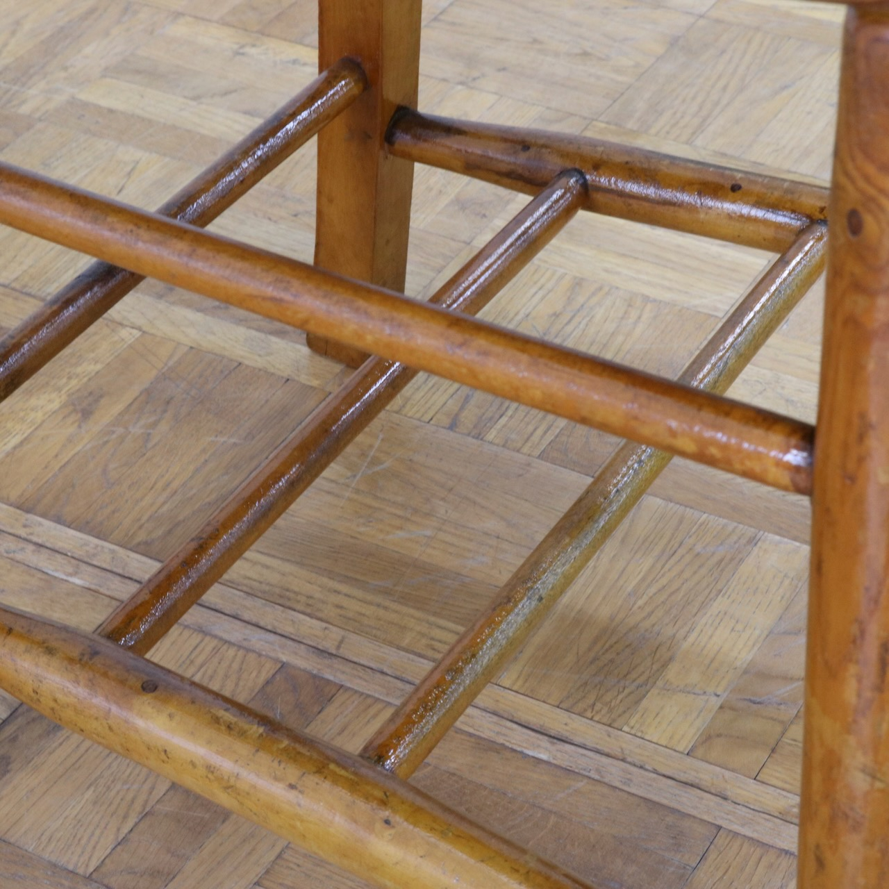 チャペルチェアー