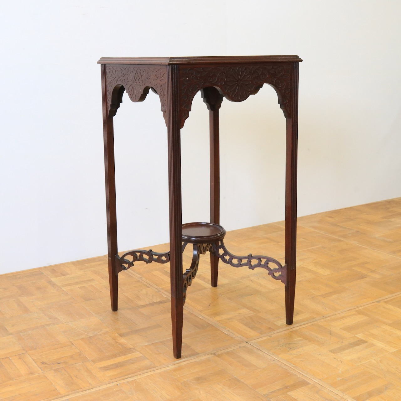 オケージョナルテーブル