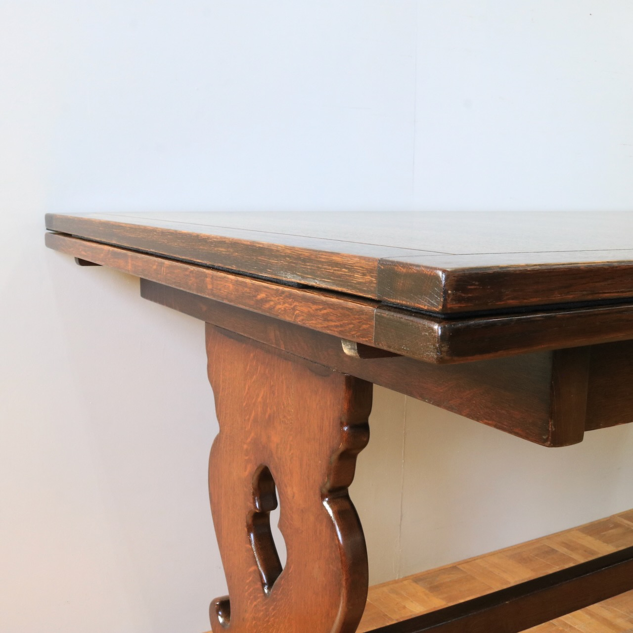 ドローリーフテーブル