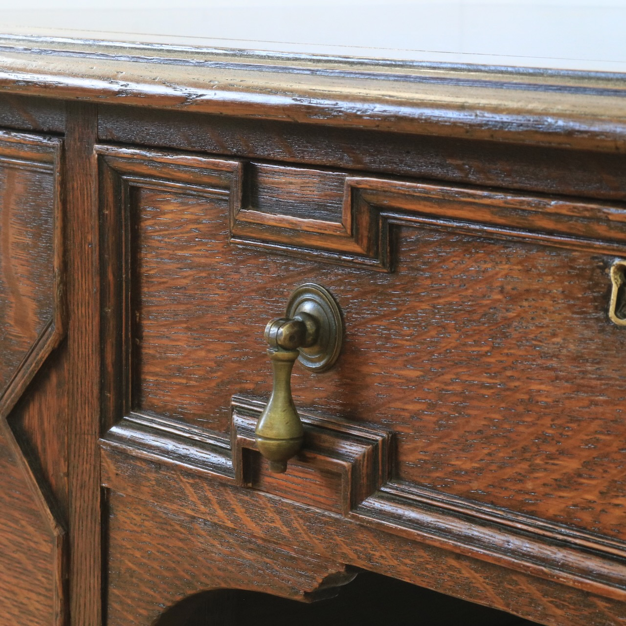 ライティングデスク