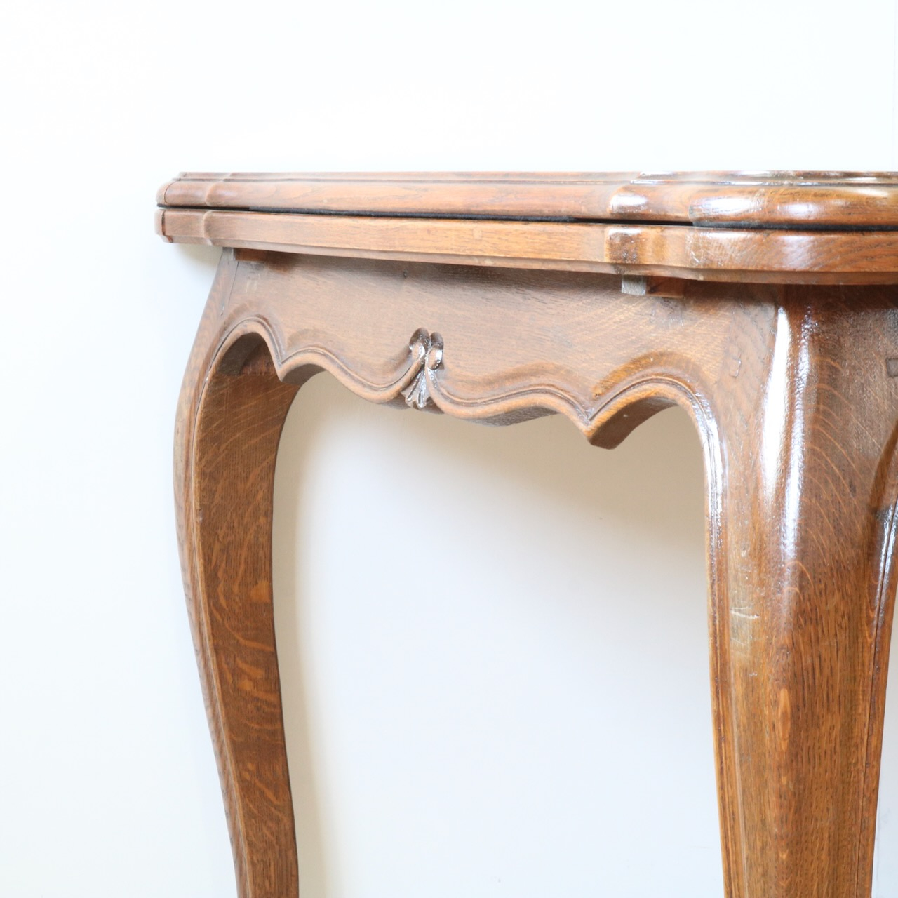 ドローリーフテーブル