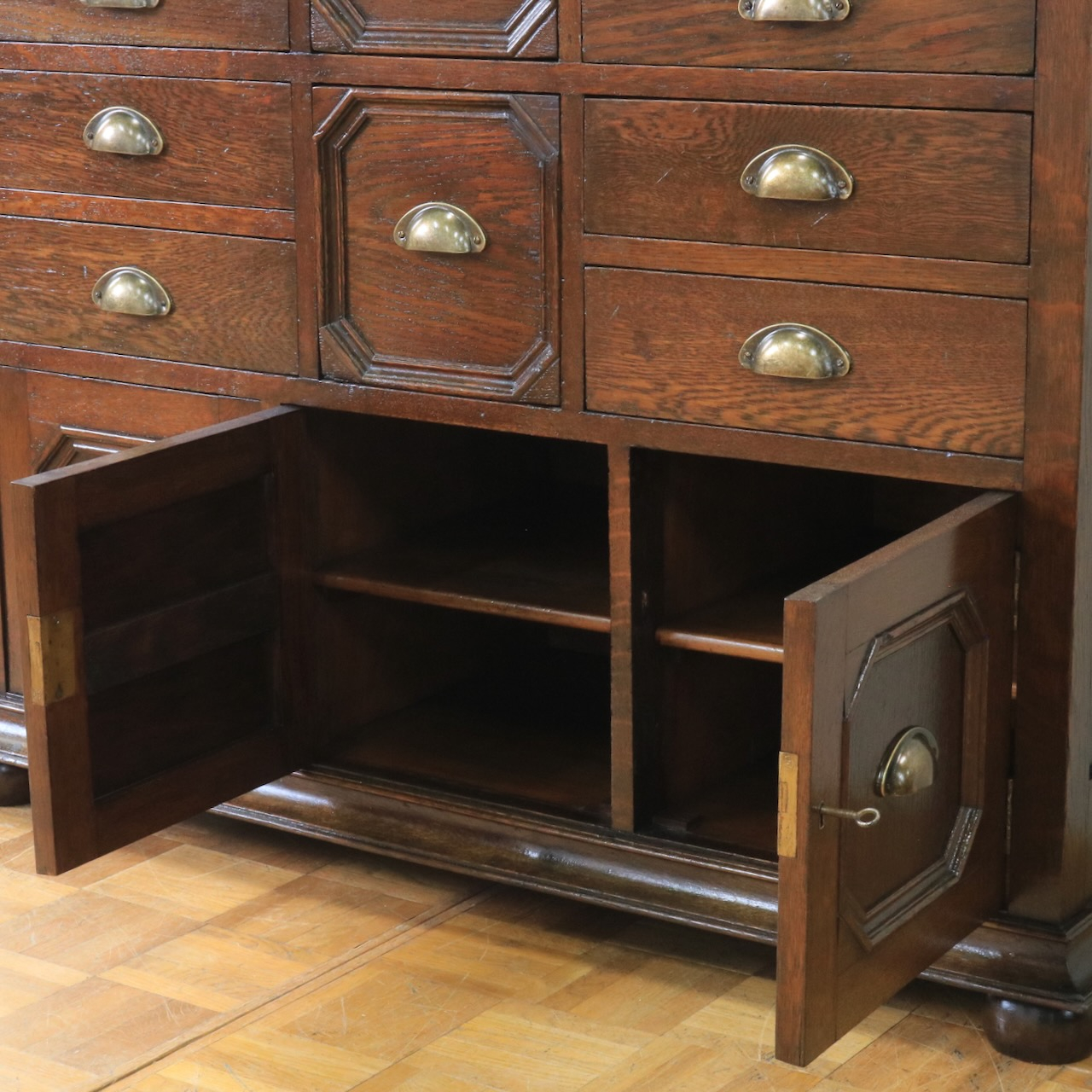 デンティストキャビネット