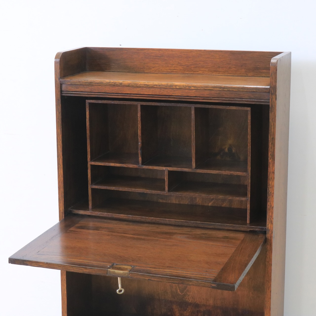 スチューデントビューロー