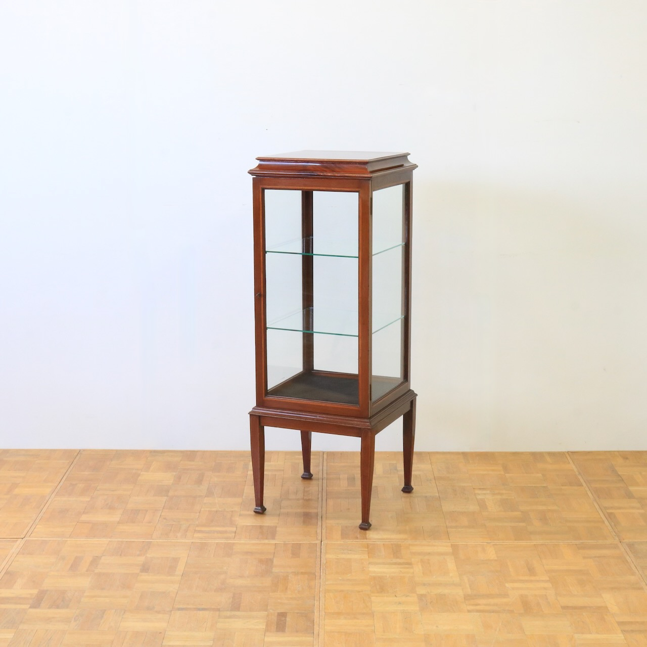 ショップキャビネット