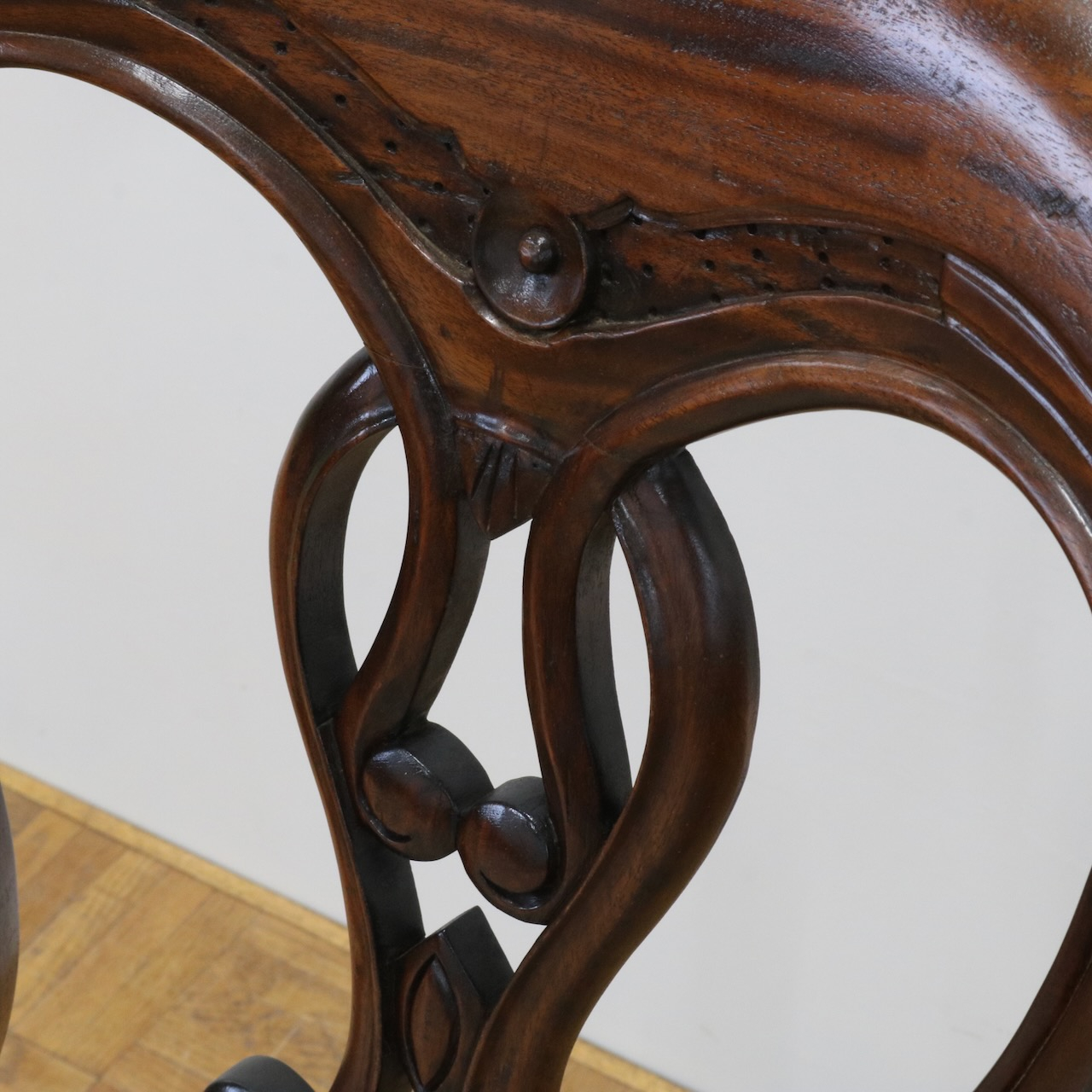 サイドチェアー